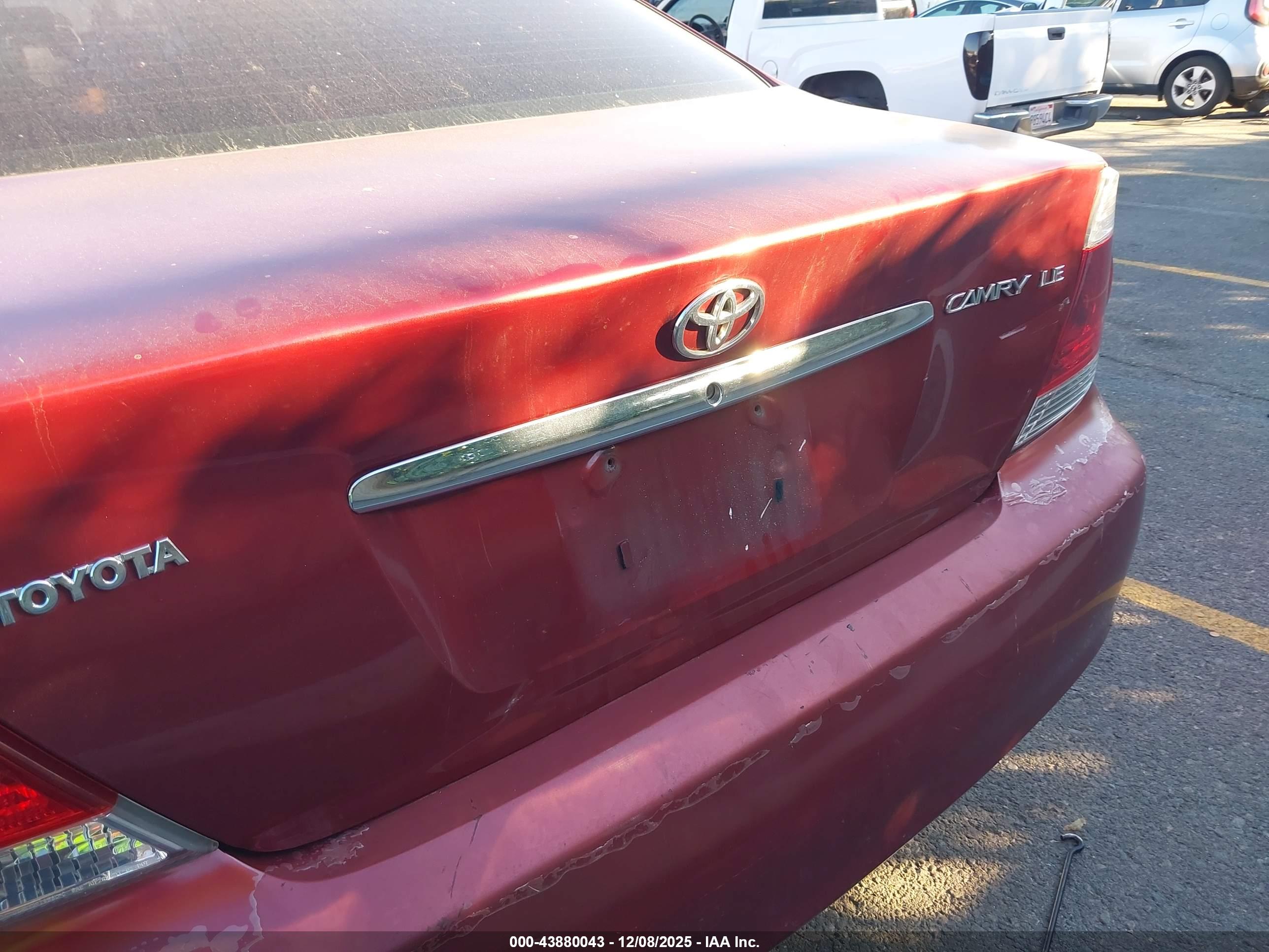 TOYOTA CAMRY image 6