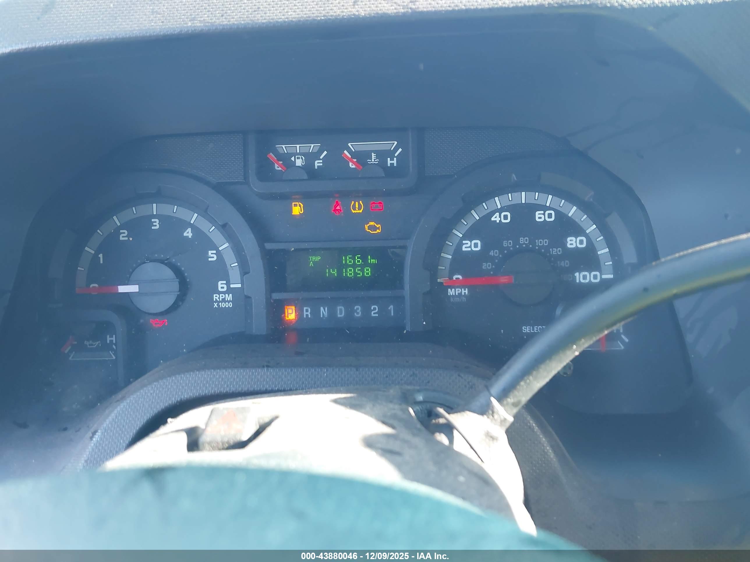 FORD E-350 image 6