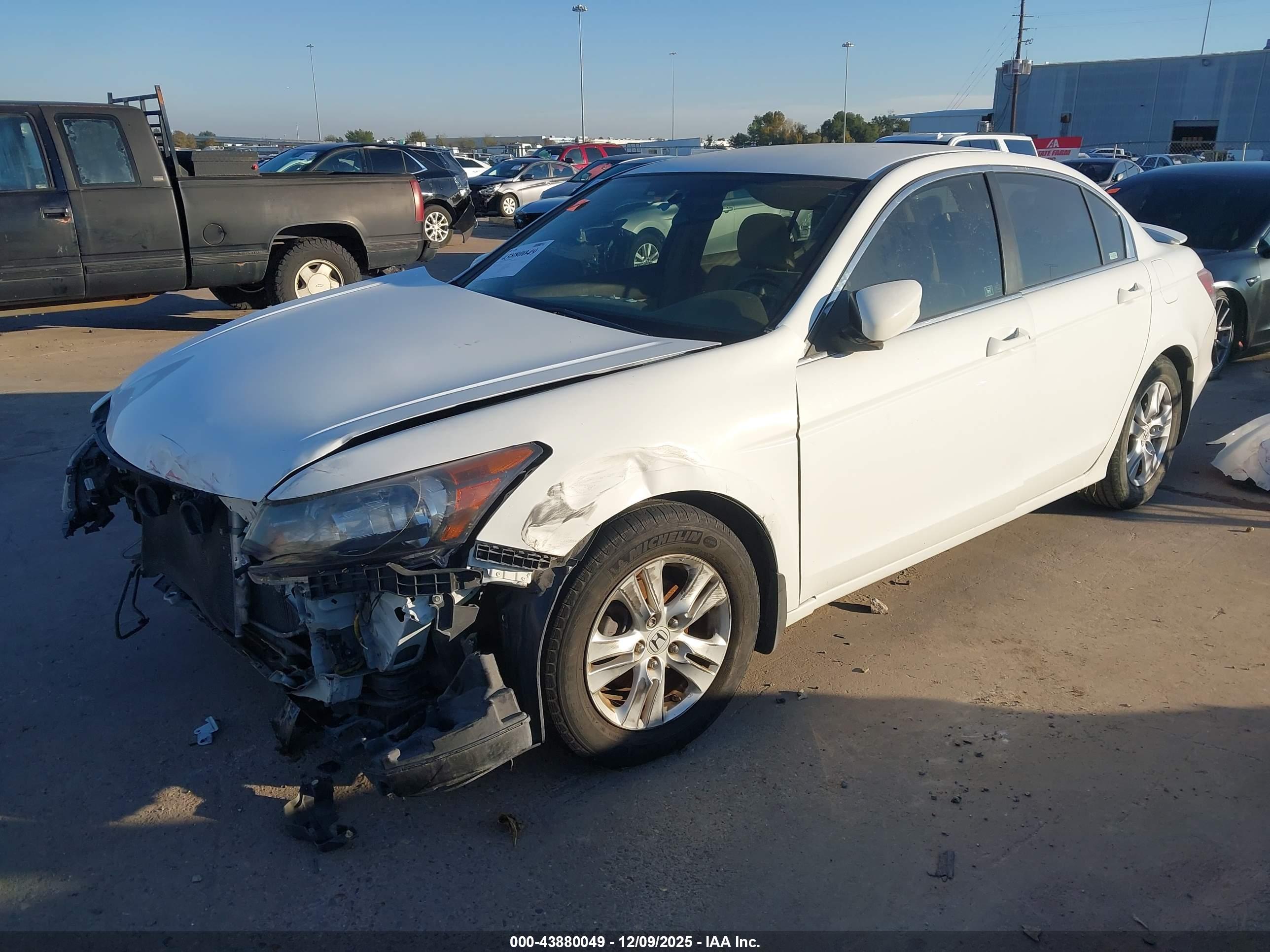 HONDA ACCORD image 2