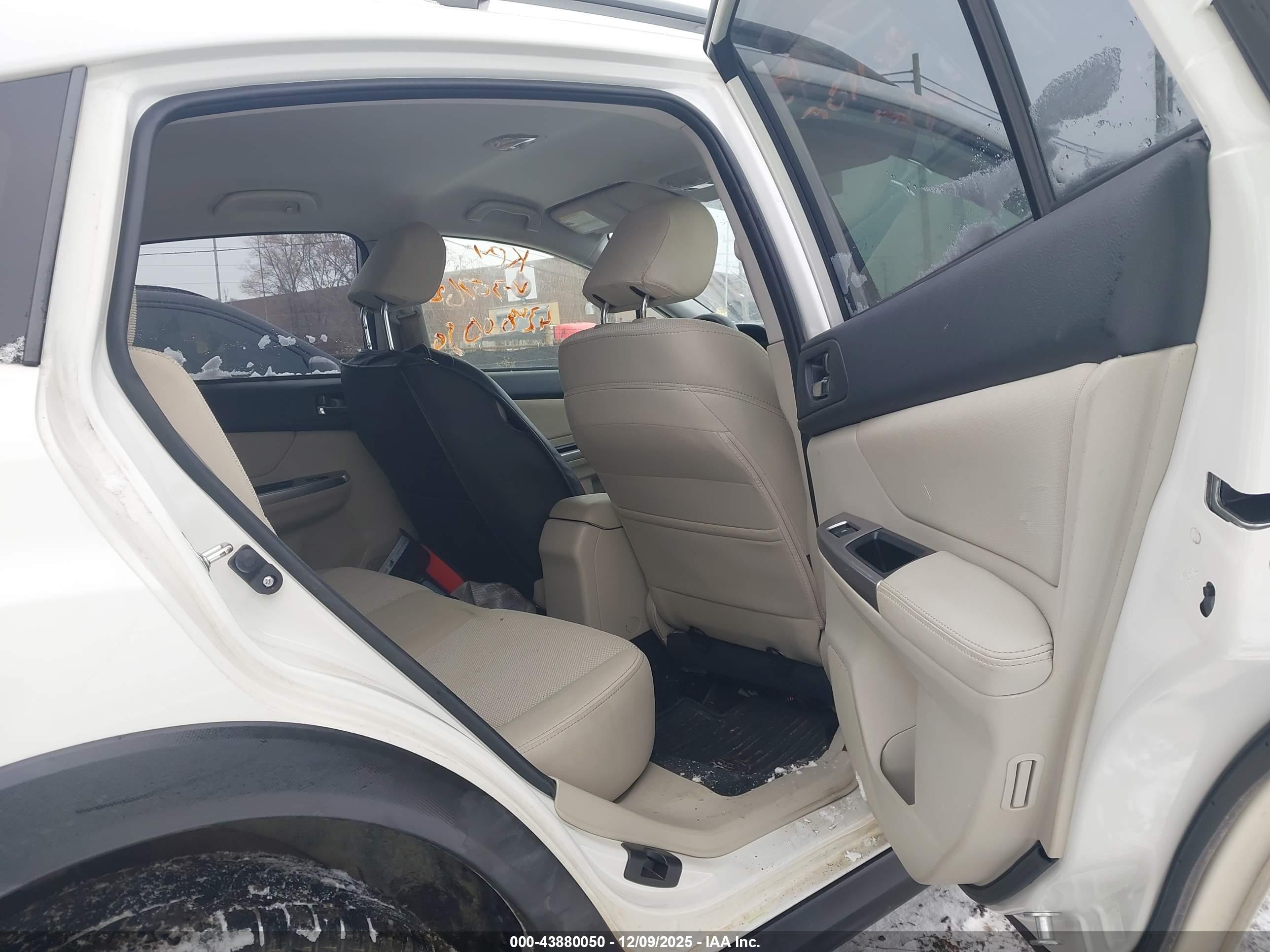 SUBARU XV image 8