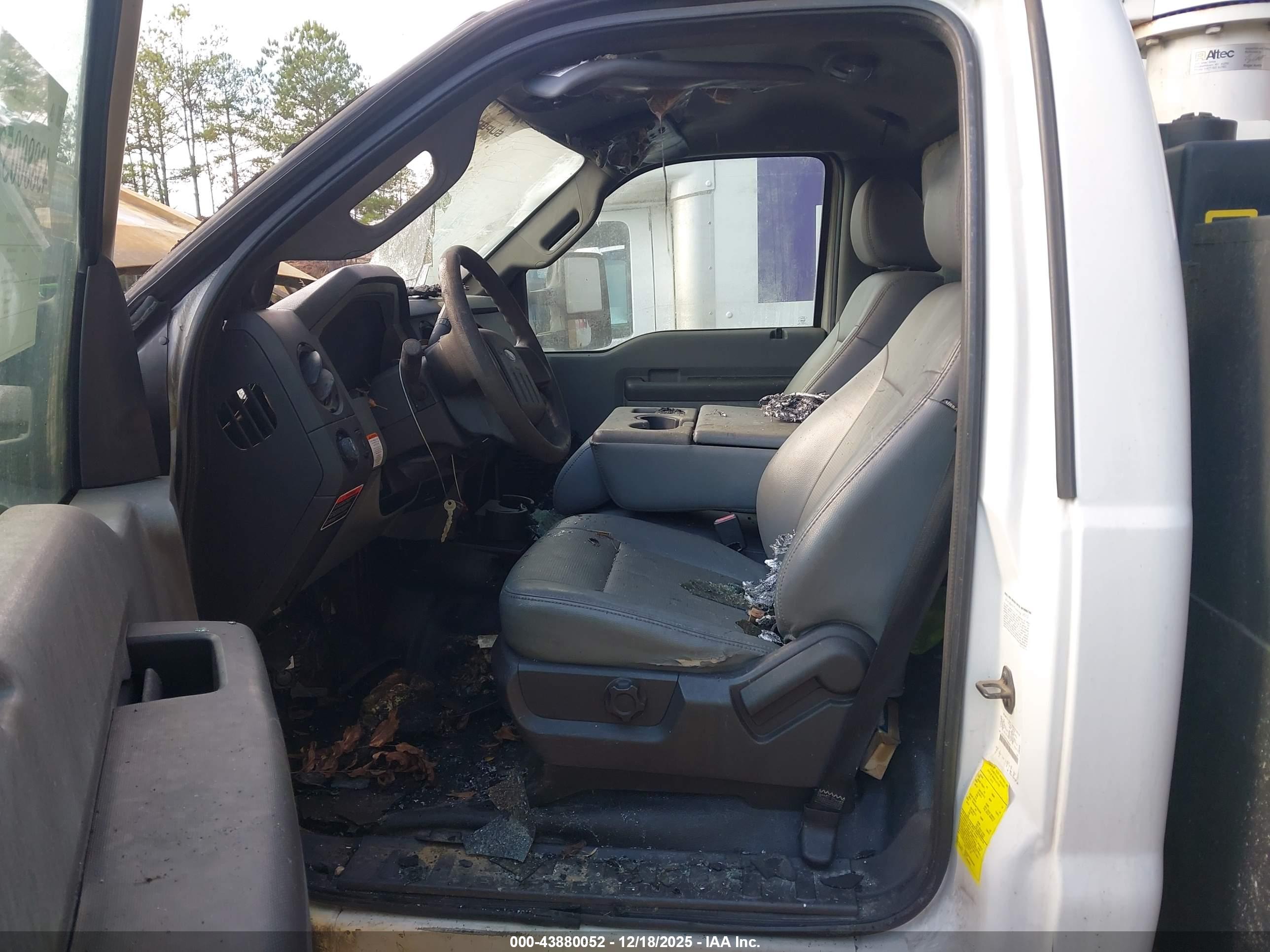 FORD F-450 image 5