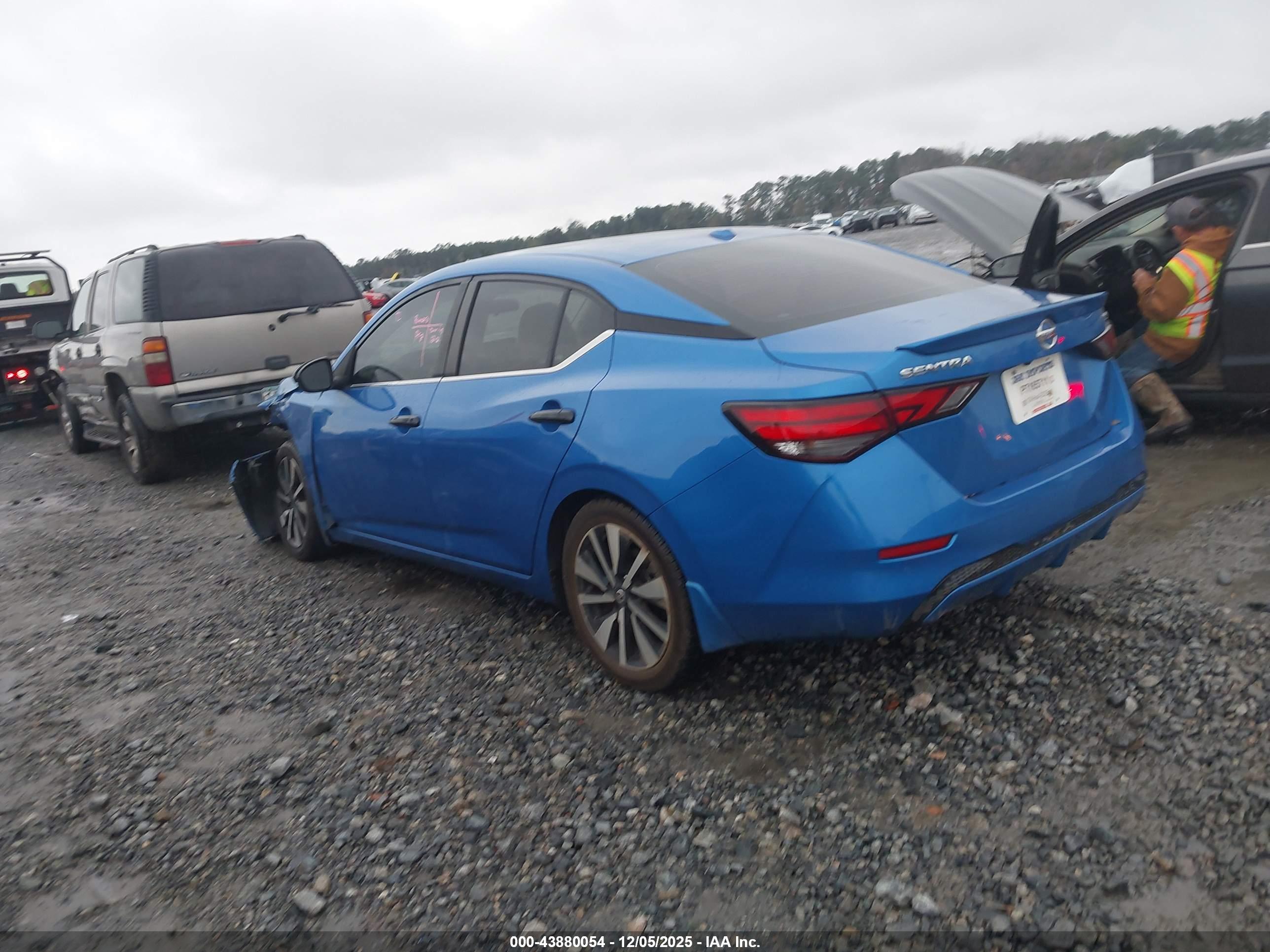 NISSAN SENTRA image 3