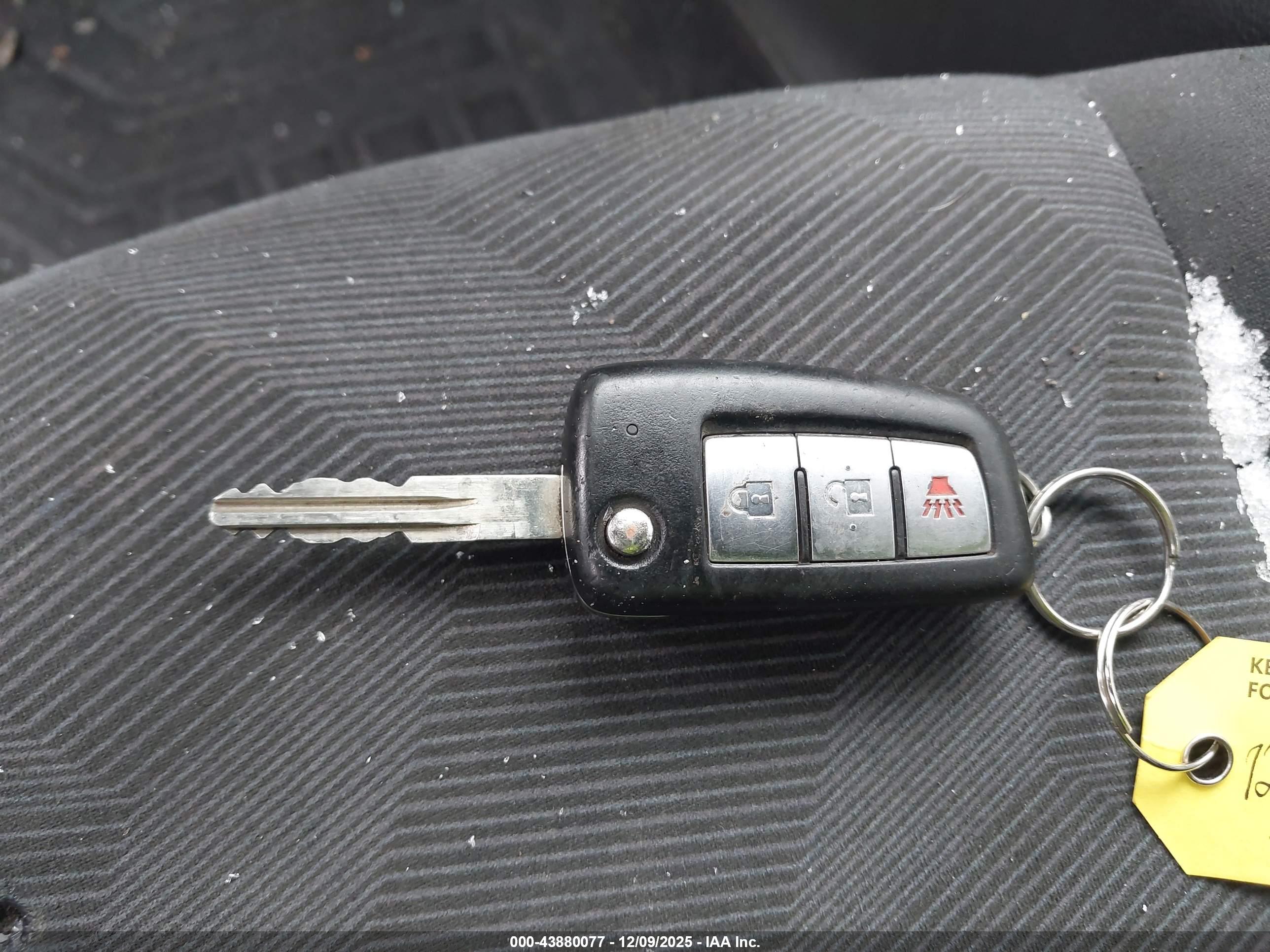 NISSAN ROGUE image 11
