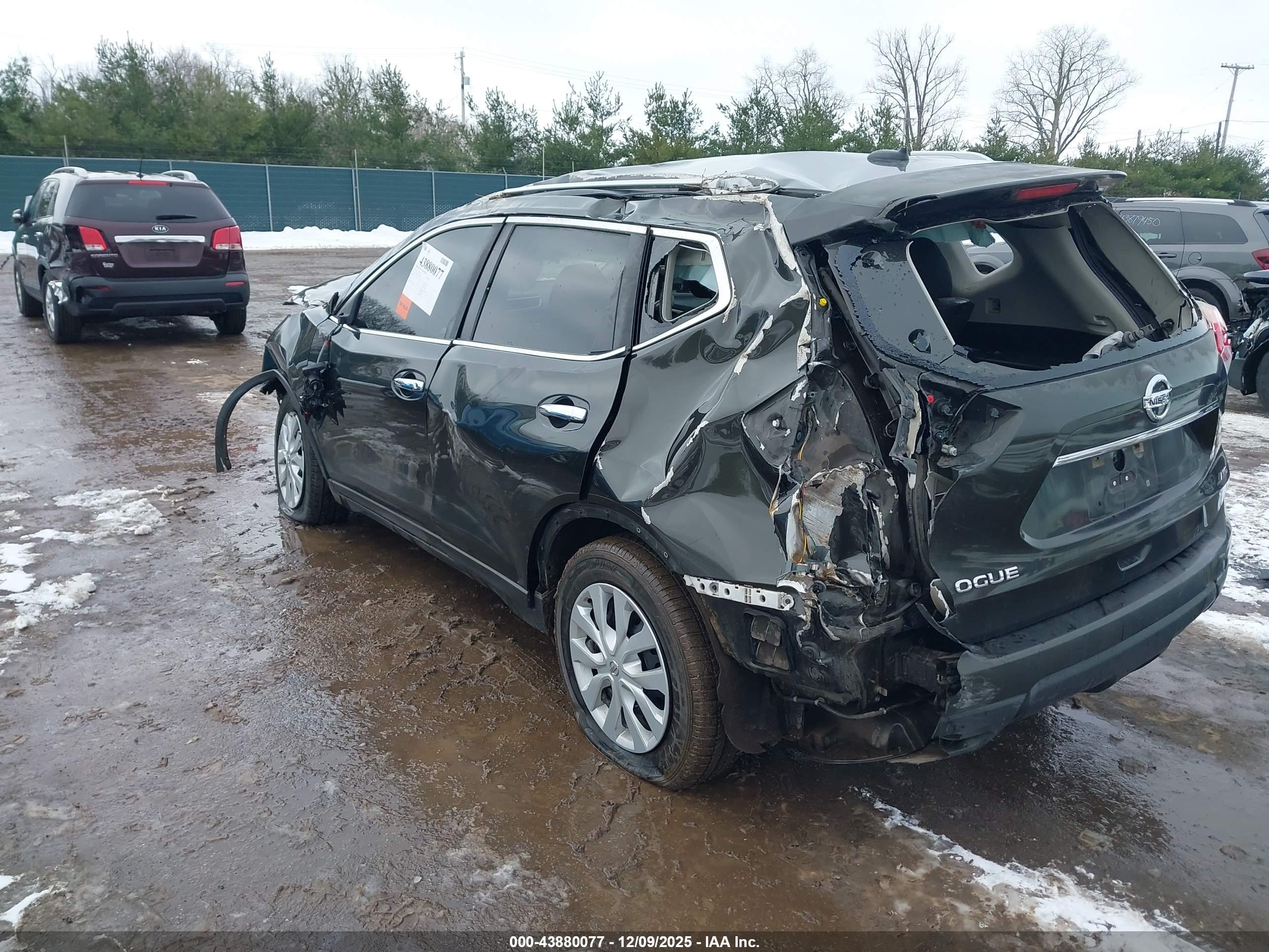 NISSAN ROGUE image 3