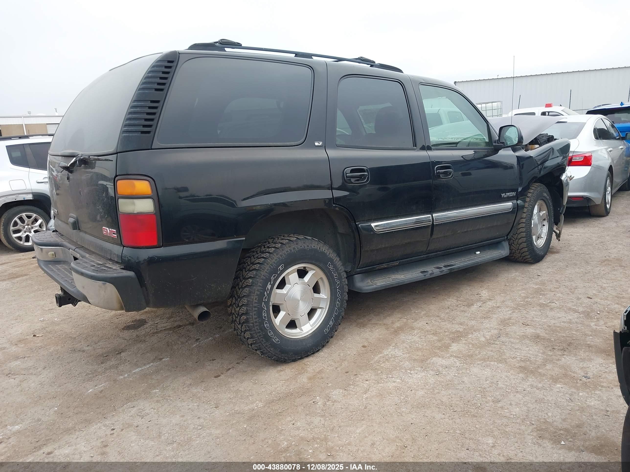 GMC YUKON image 4