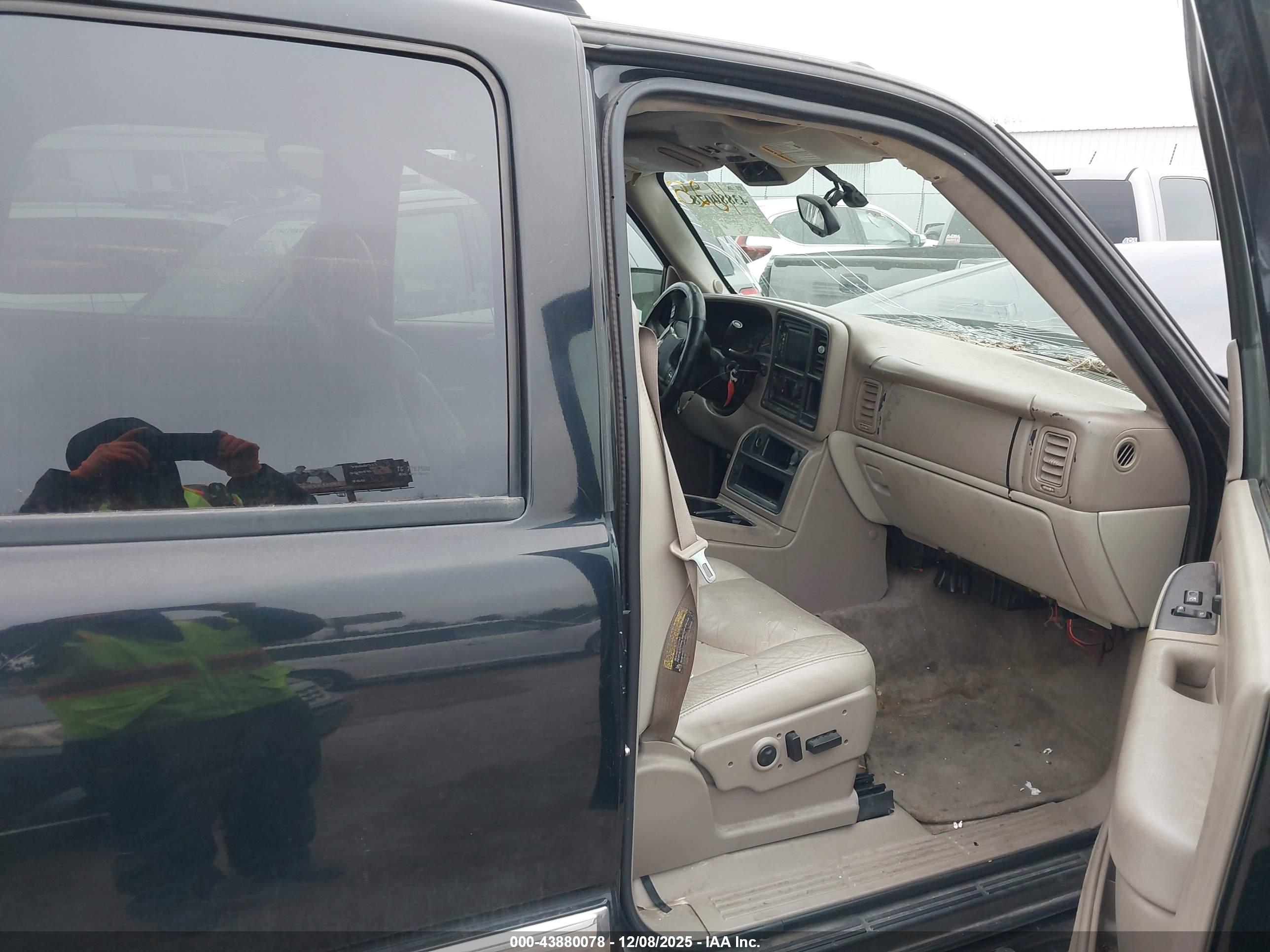 GMC YUKON image 5
