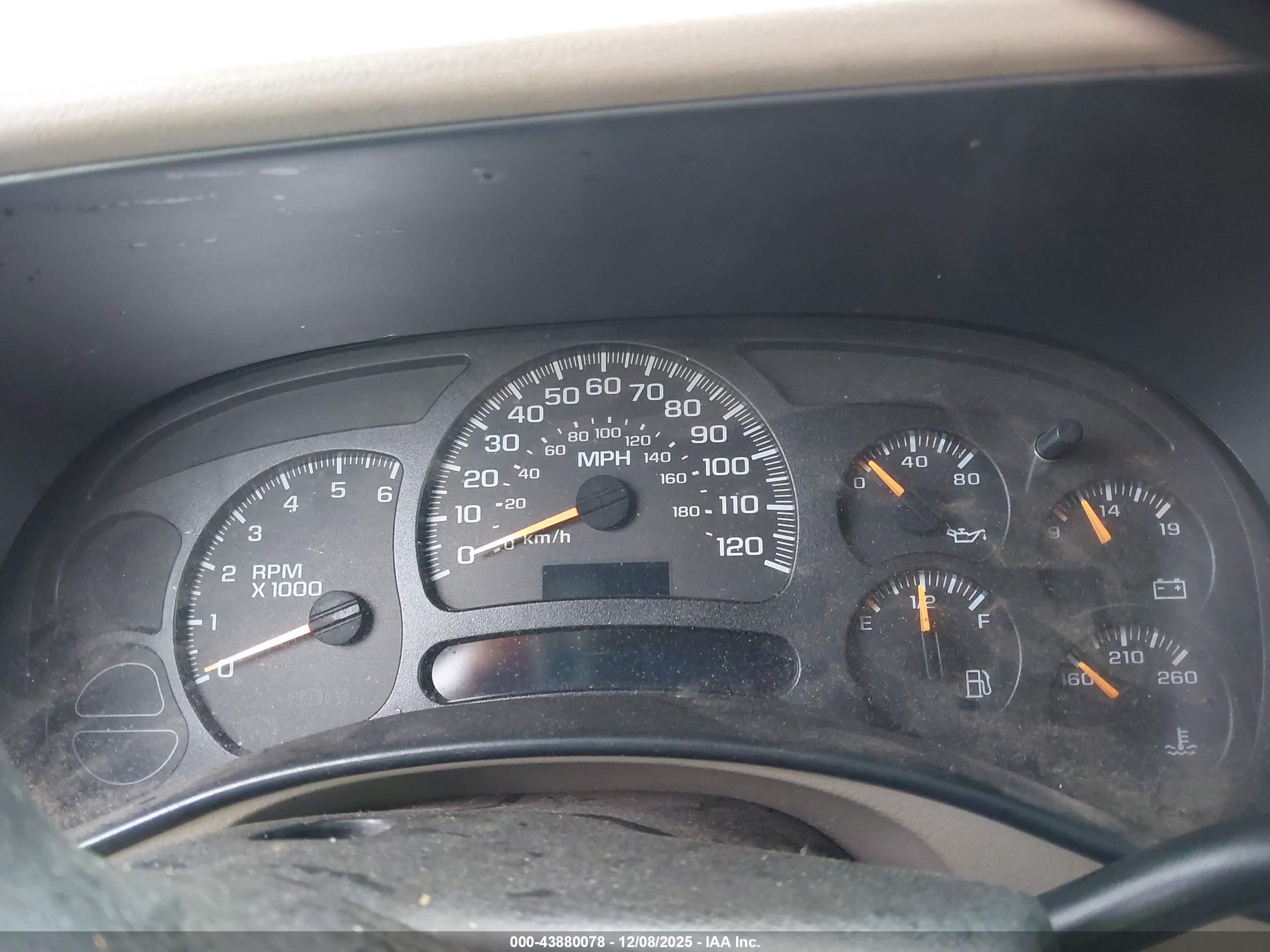 GMC YUKON image 7