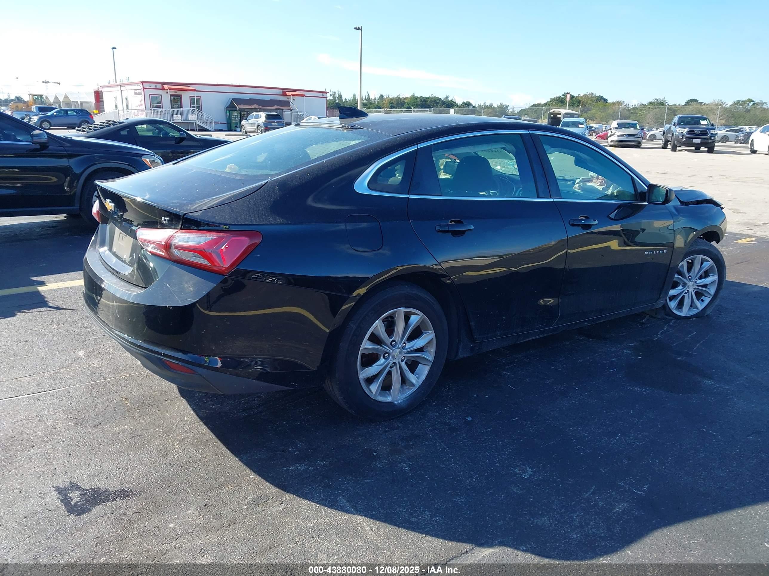 CHEVROLET MALIBU image 4