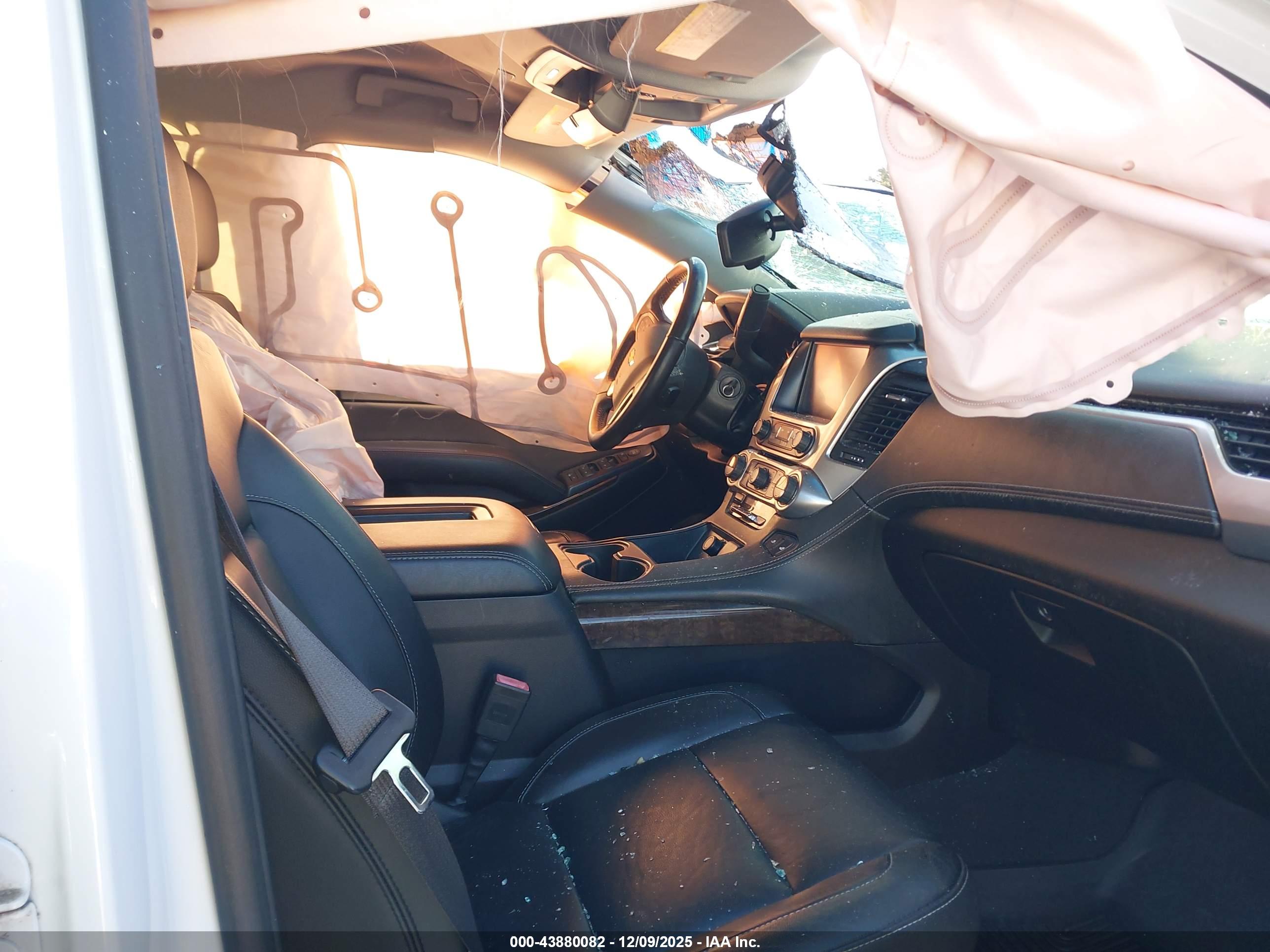 CHEVROLET TAHOE image 5