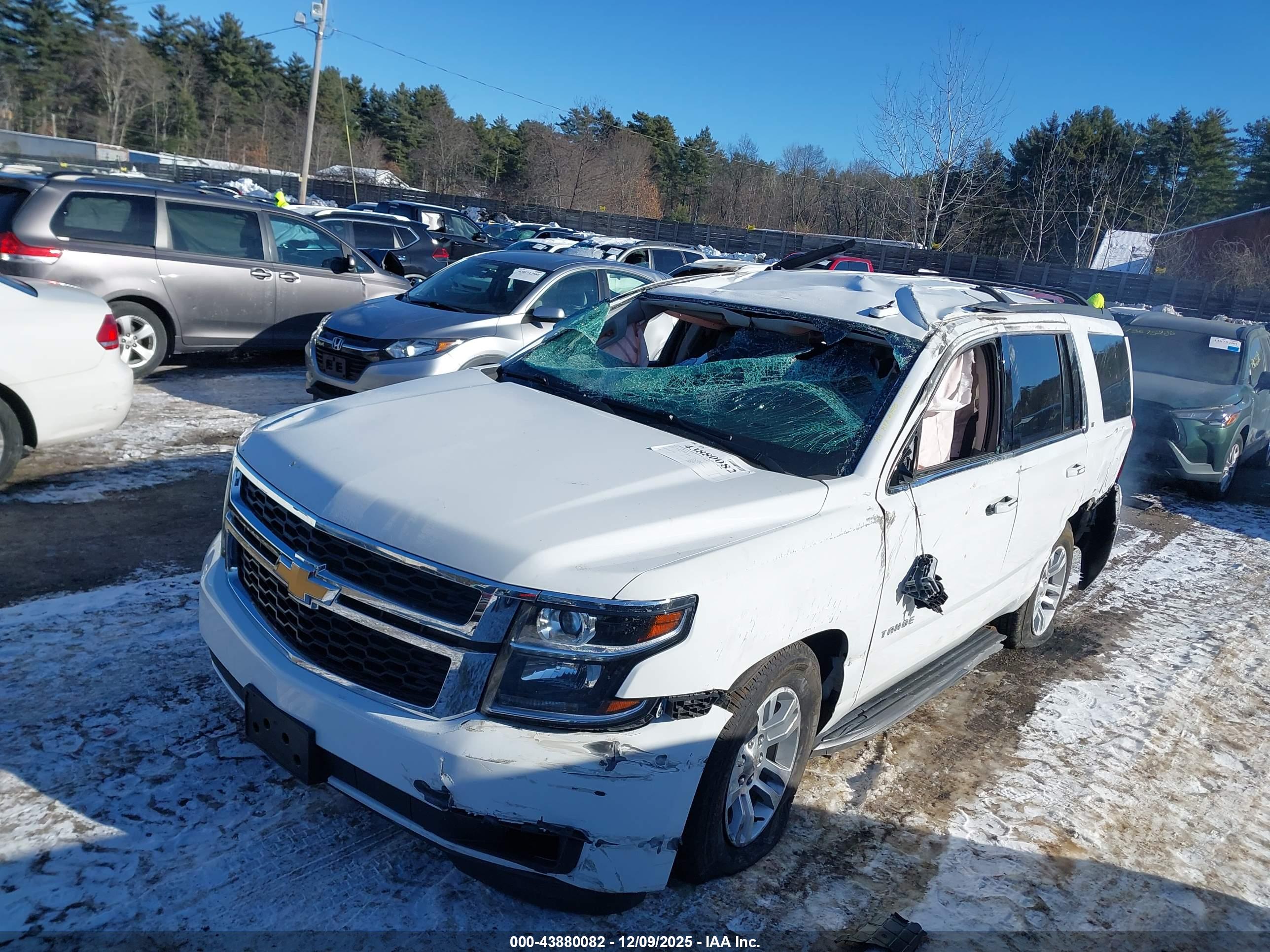 CHEVROLET TAHOE image 6