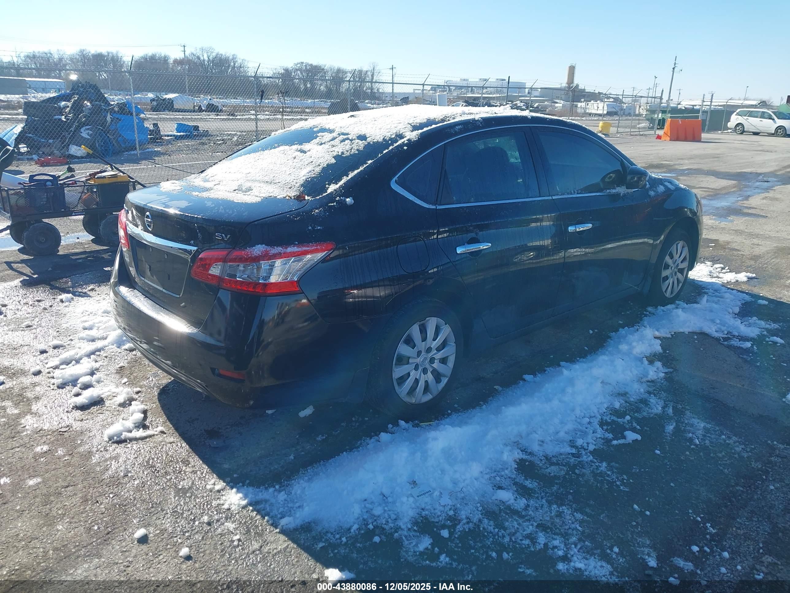 NISSAN SENTRA image 4