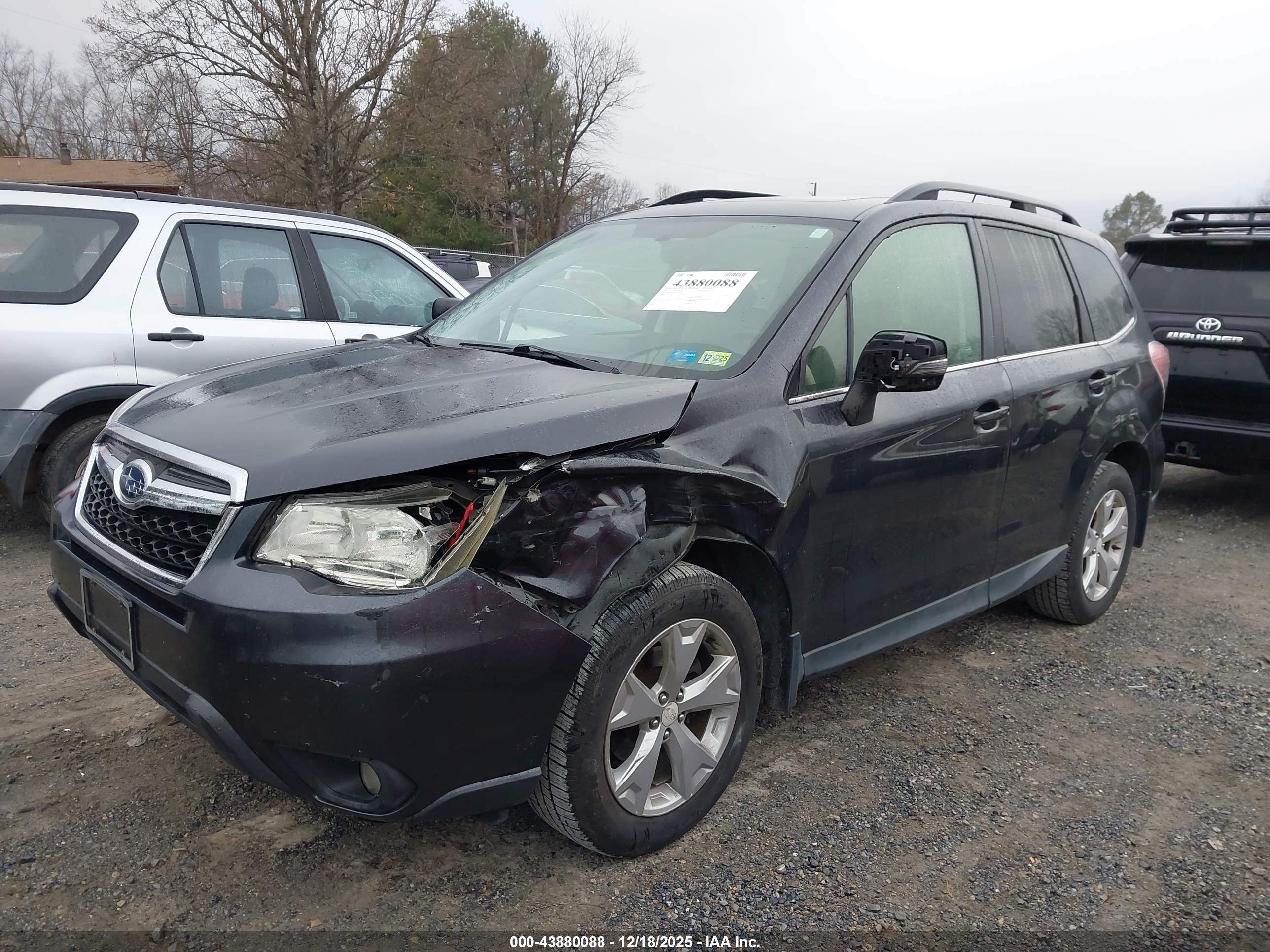 SUBARU FORESTER image 6