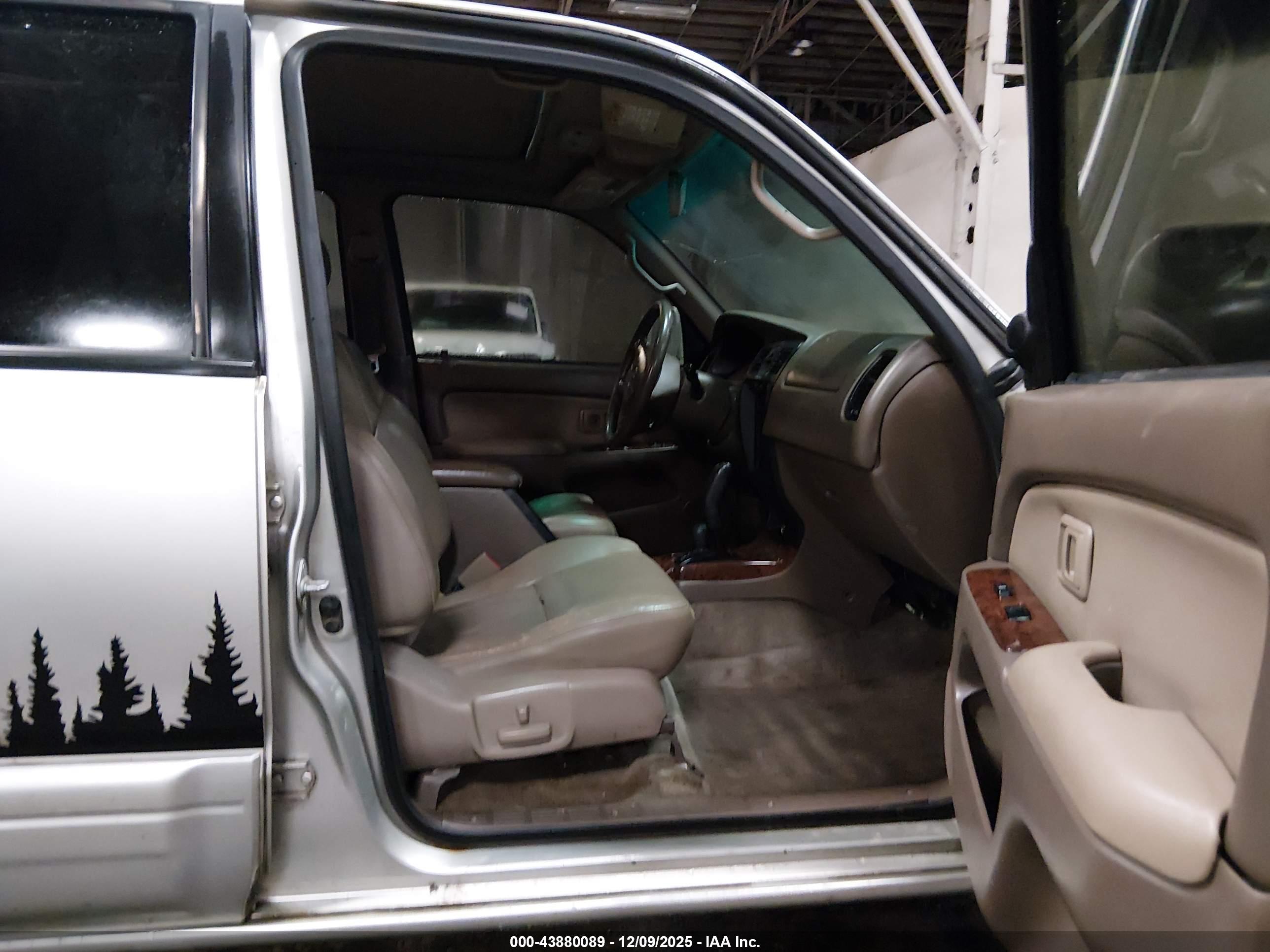 TOYOTA 4RUNNER image 5