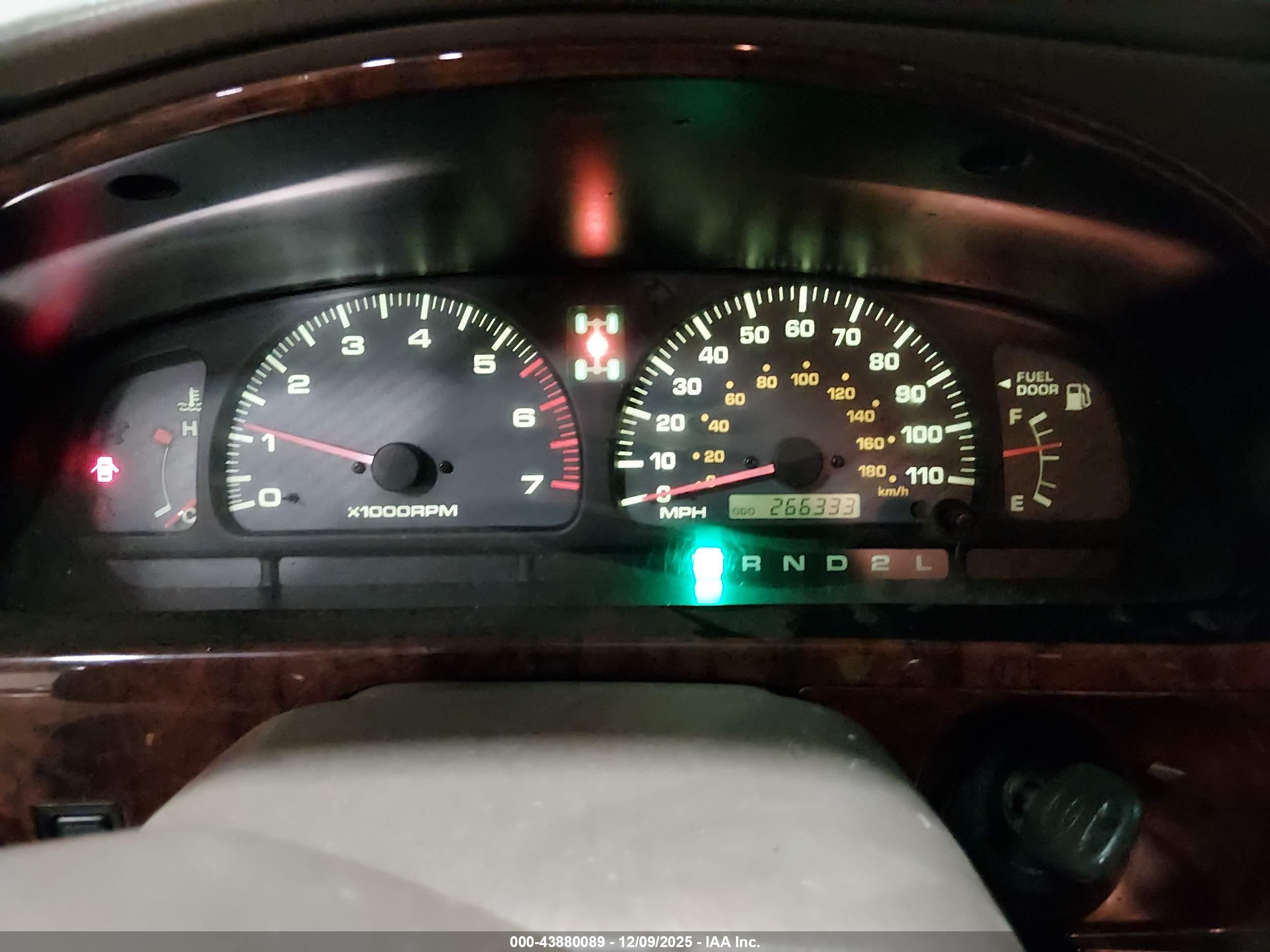 TOYOTA 4RUNNER image 7