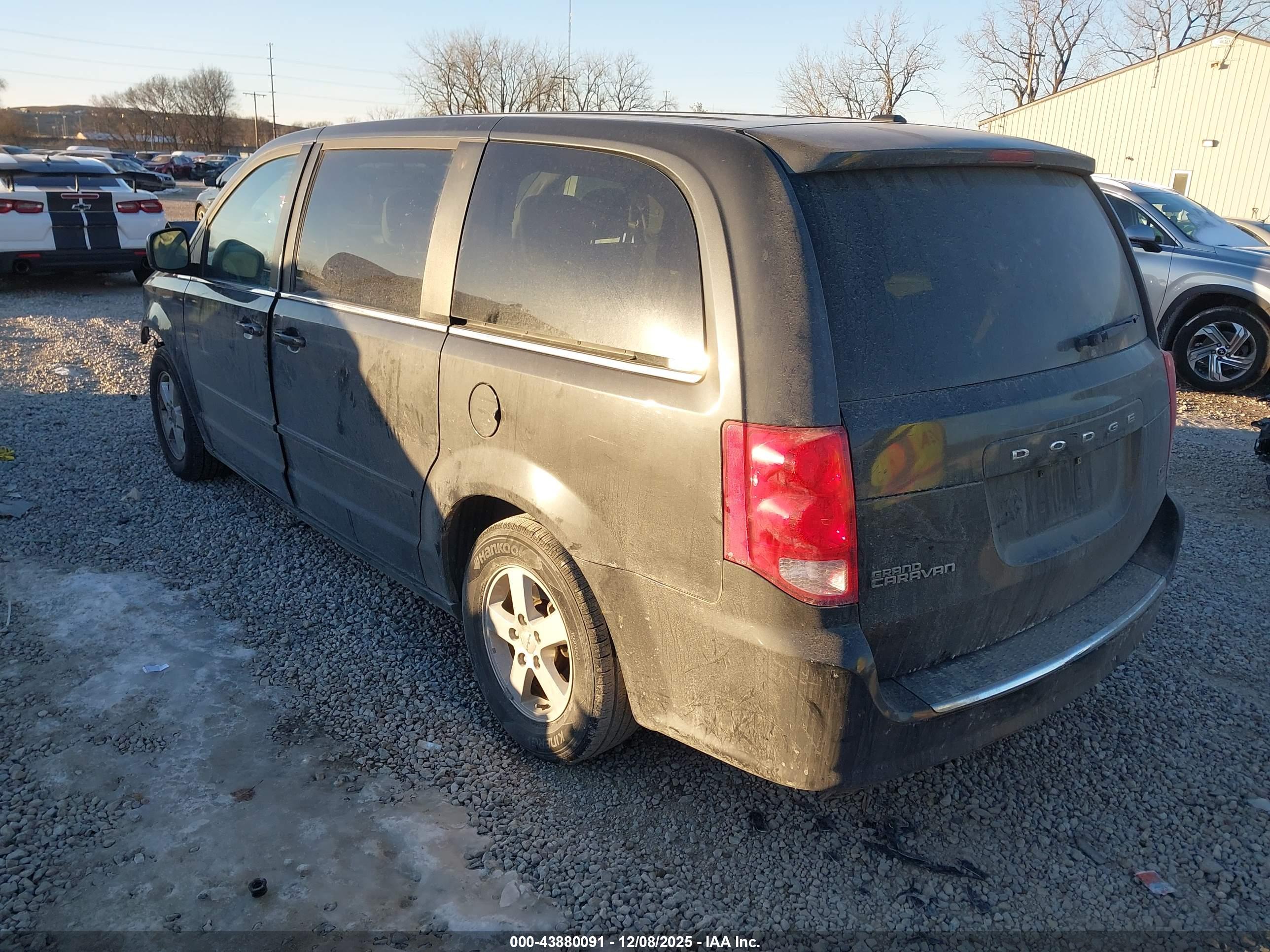DODGE GRAND image 3