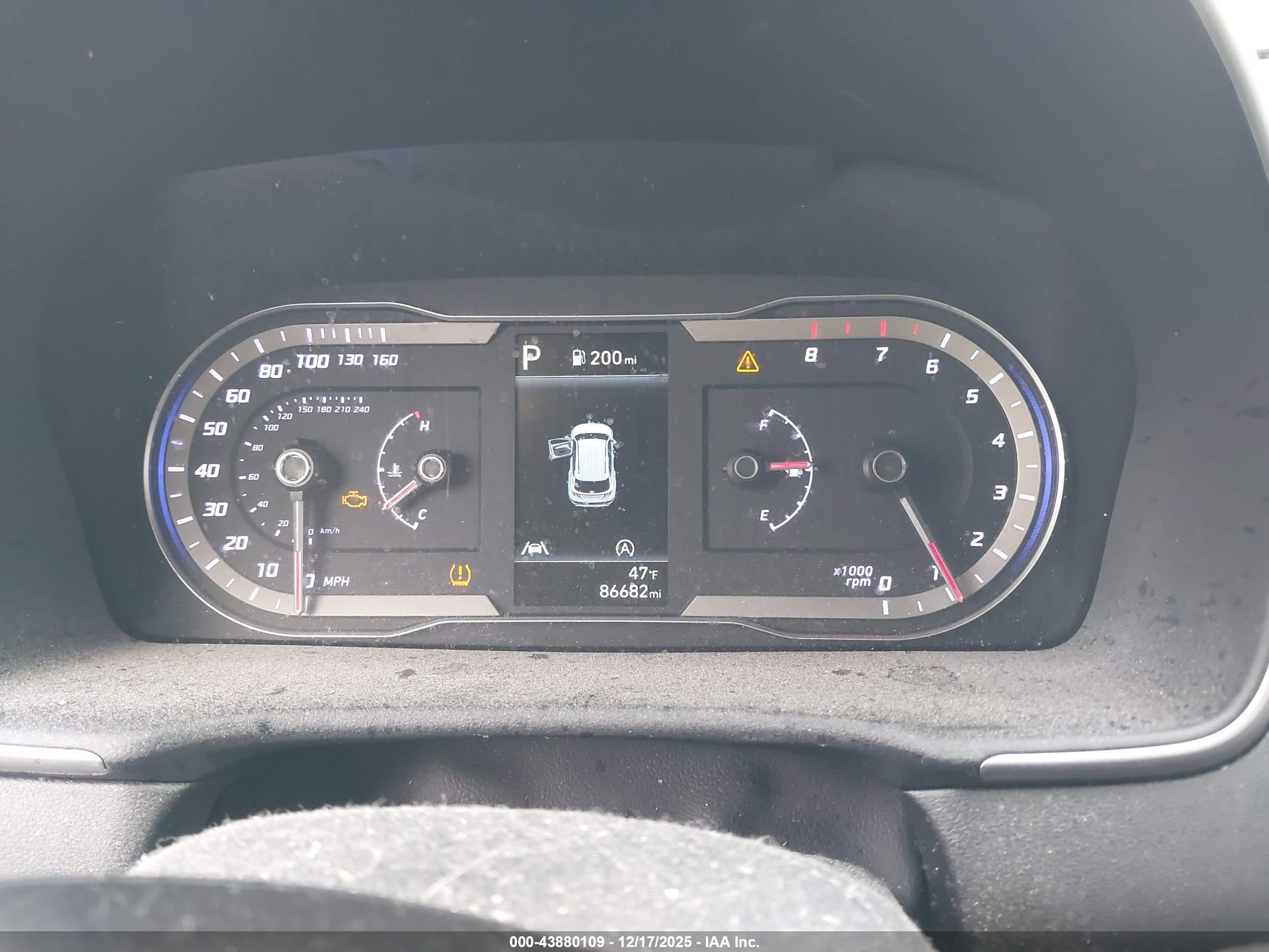 HYUNDAI TUCSON image 7