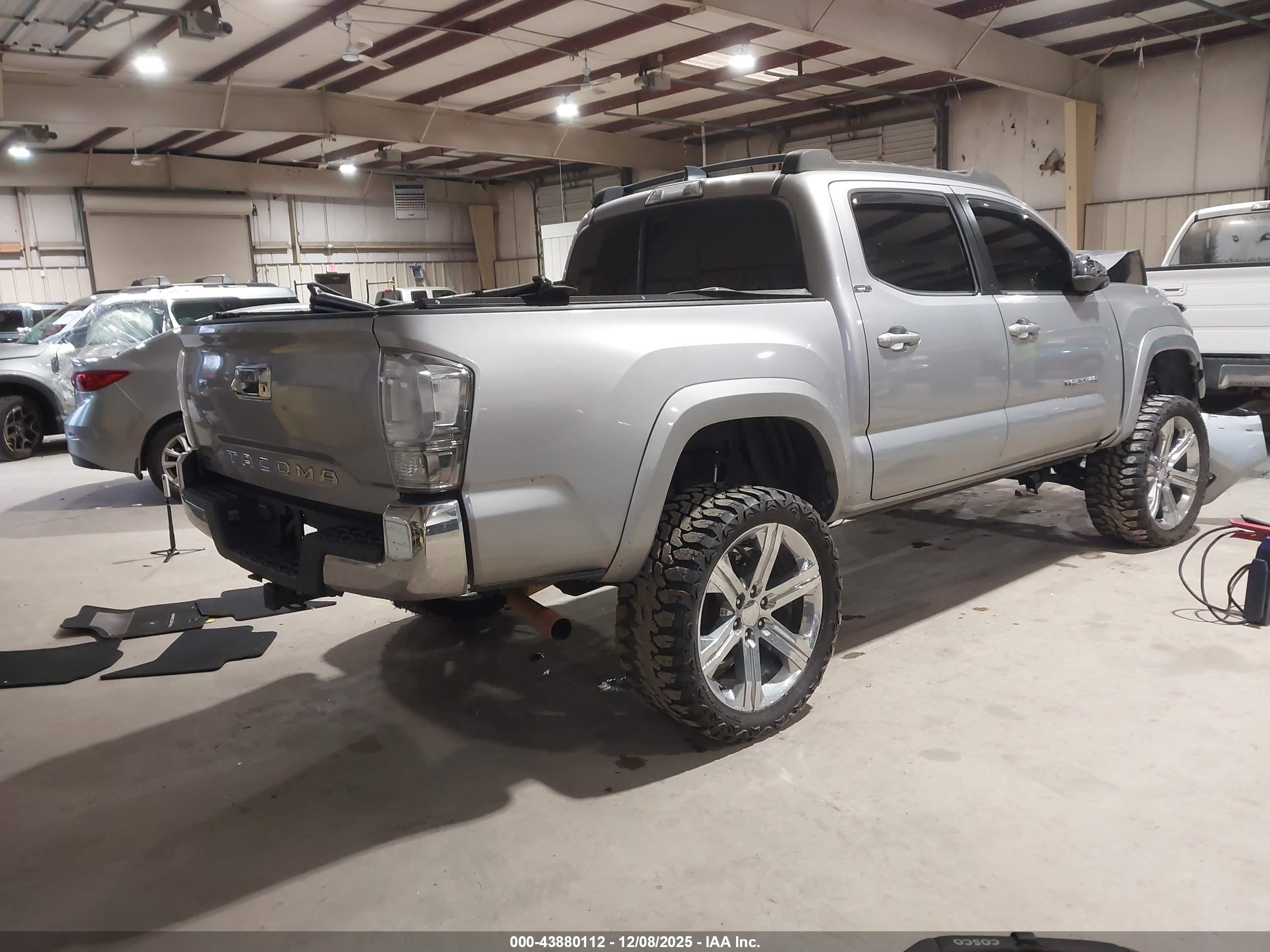 TOYOTA TACOMA image 4