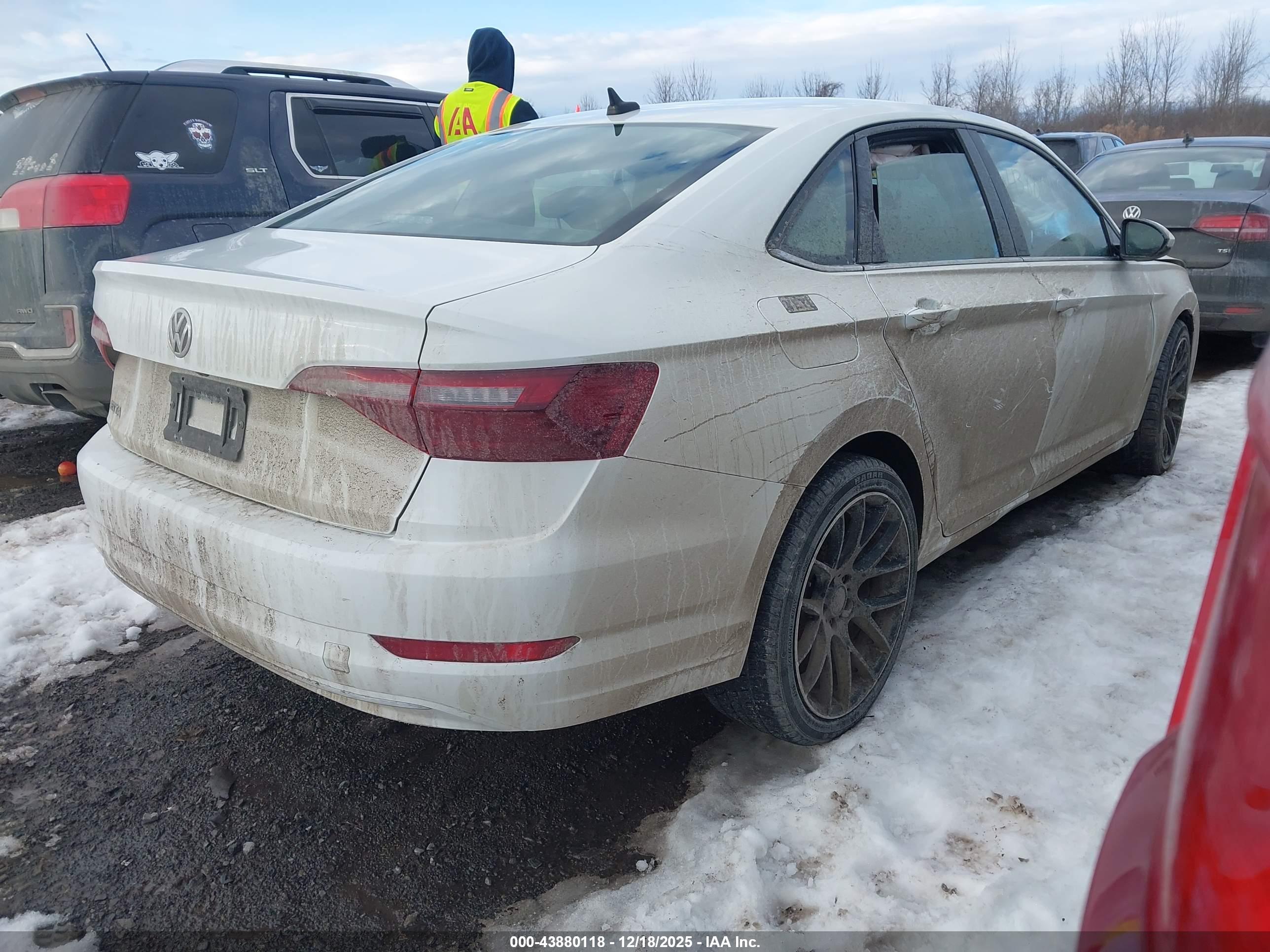VOLKSWAGEN JETTA image 4