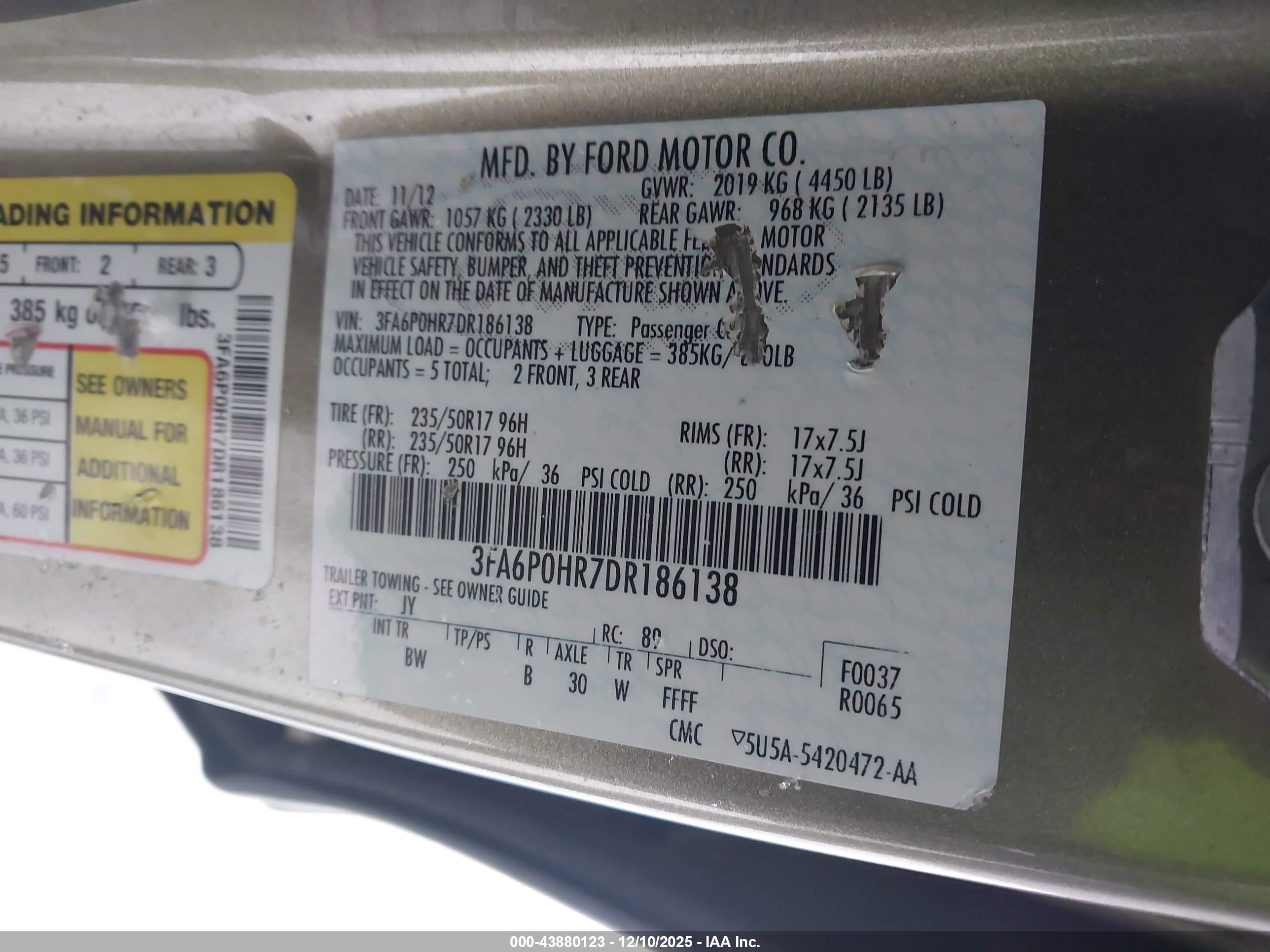 FORD FUSION image 9
