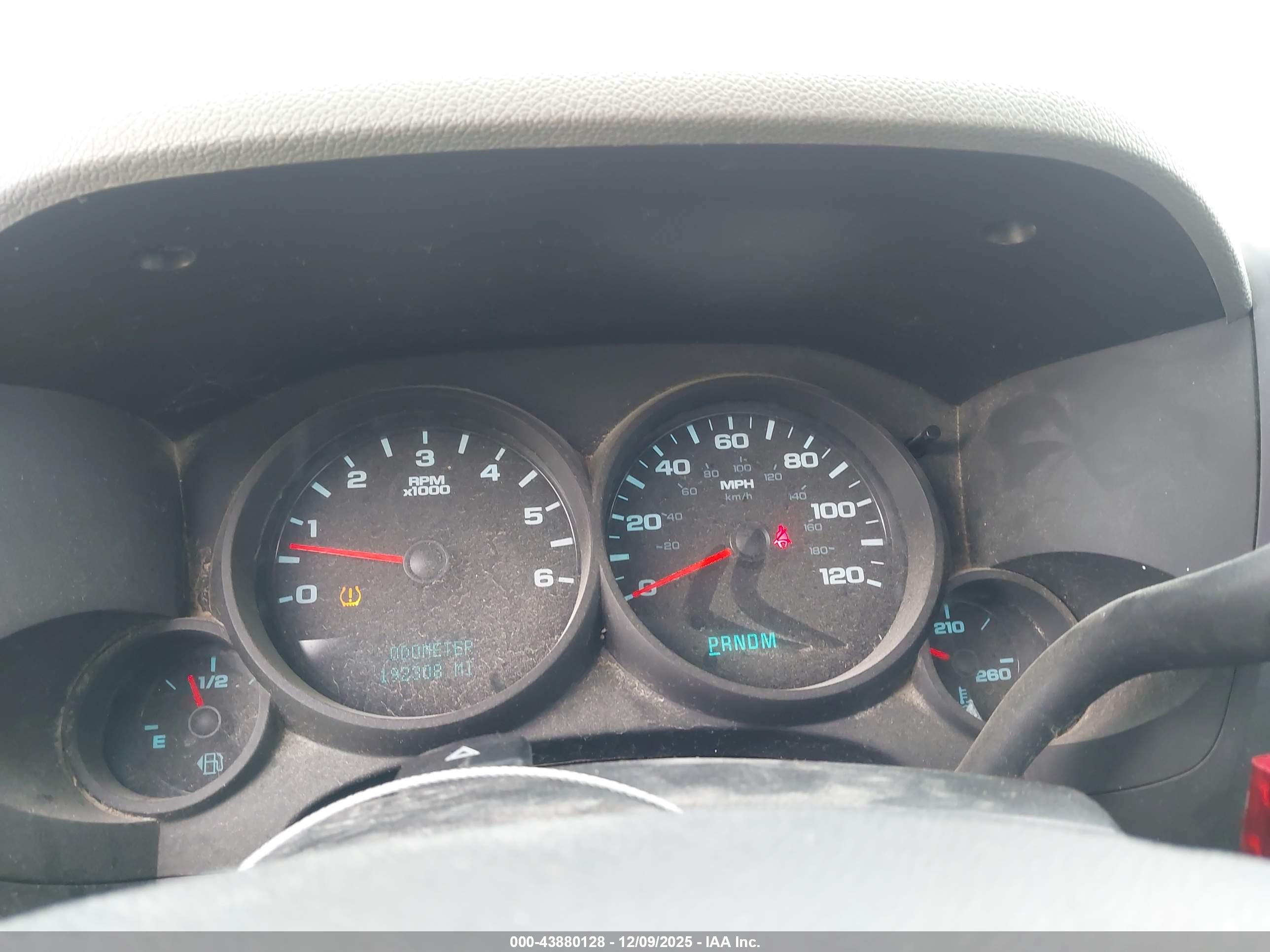 CHEVROLET SILVERADO image 7