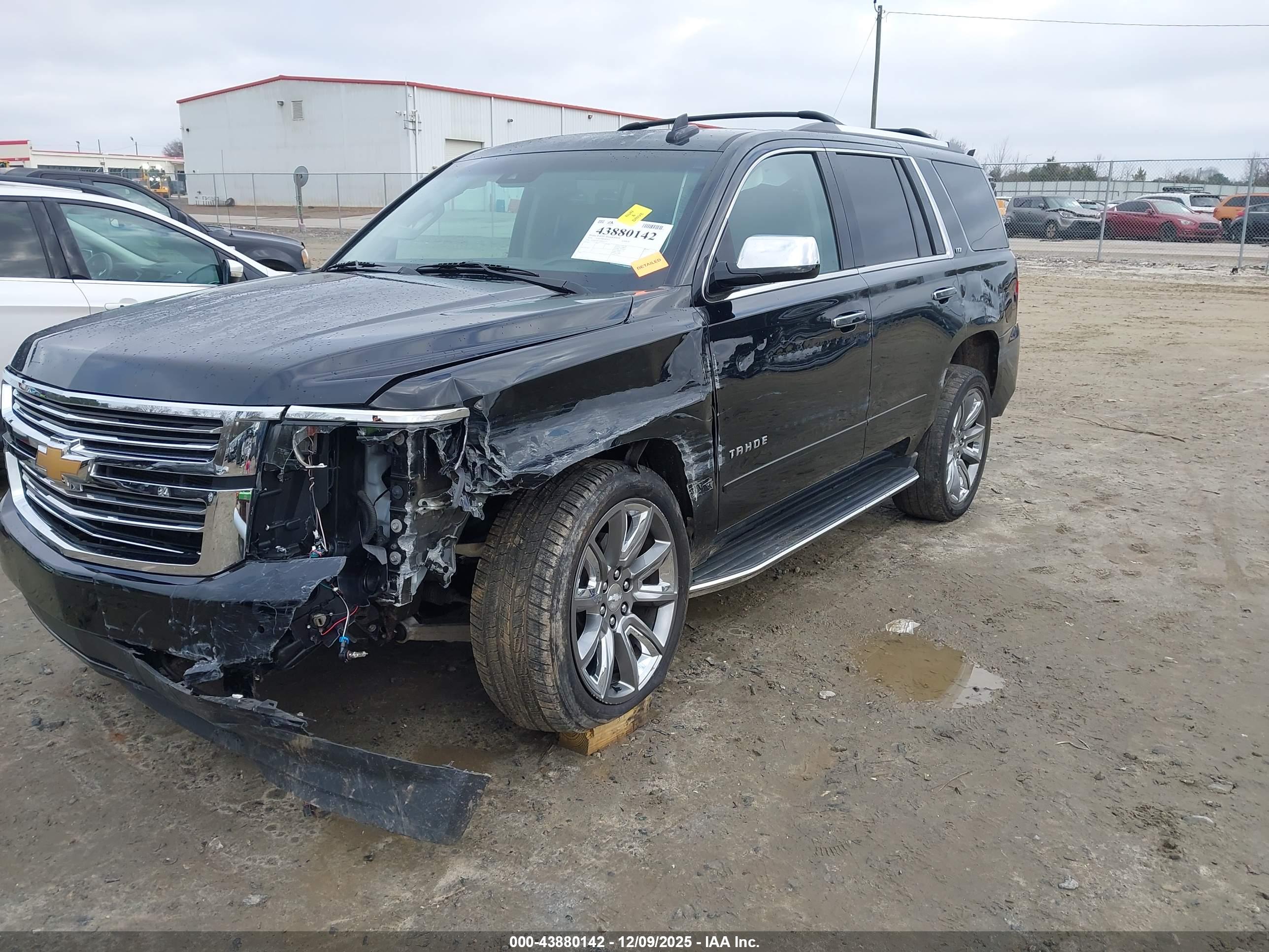 CHEVROLET TAHOE image 6