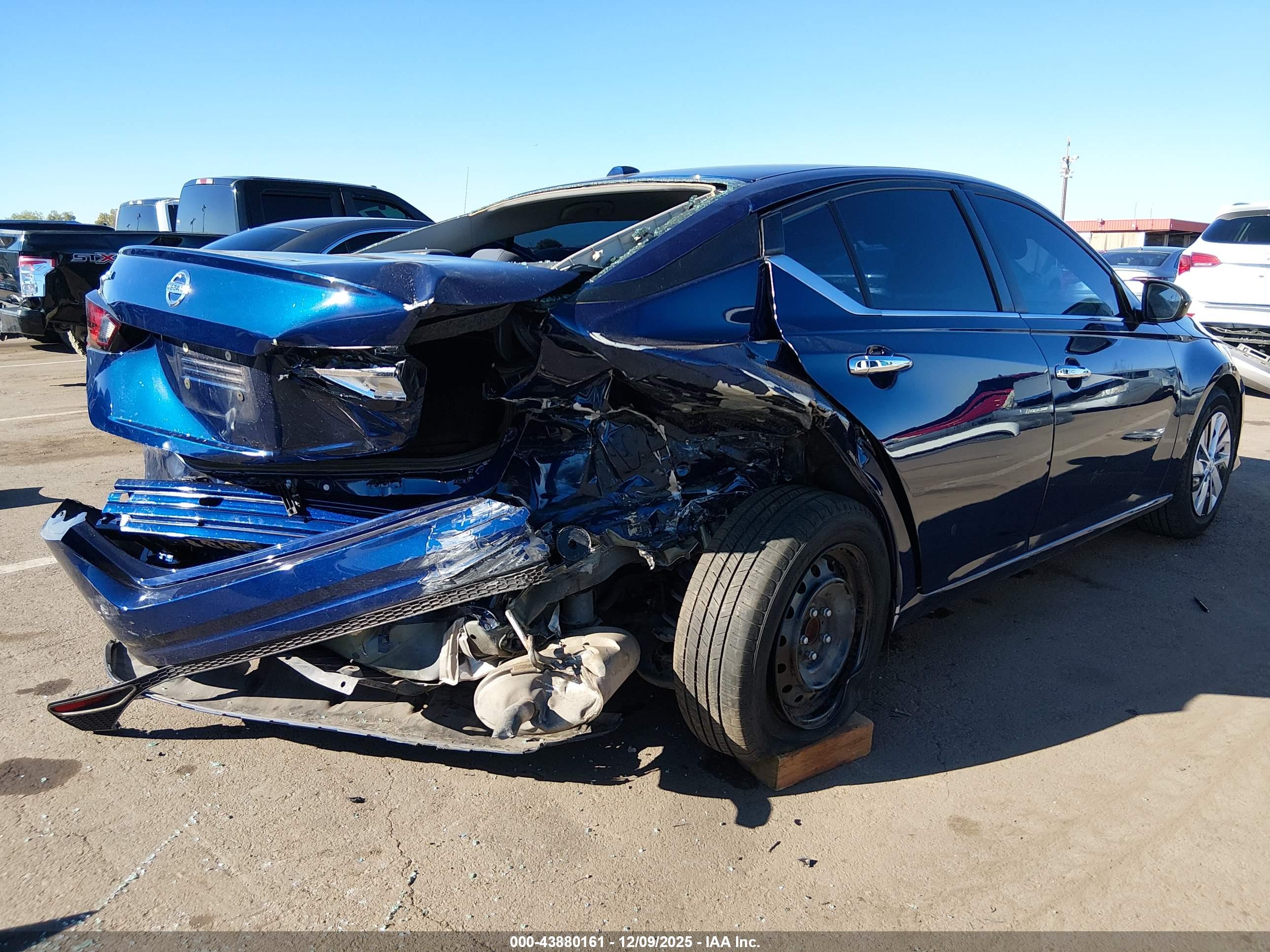 NISSAN ALTIMA image 6