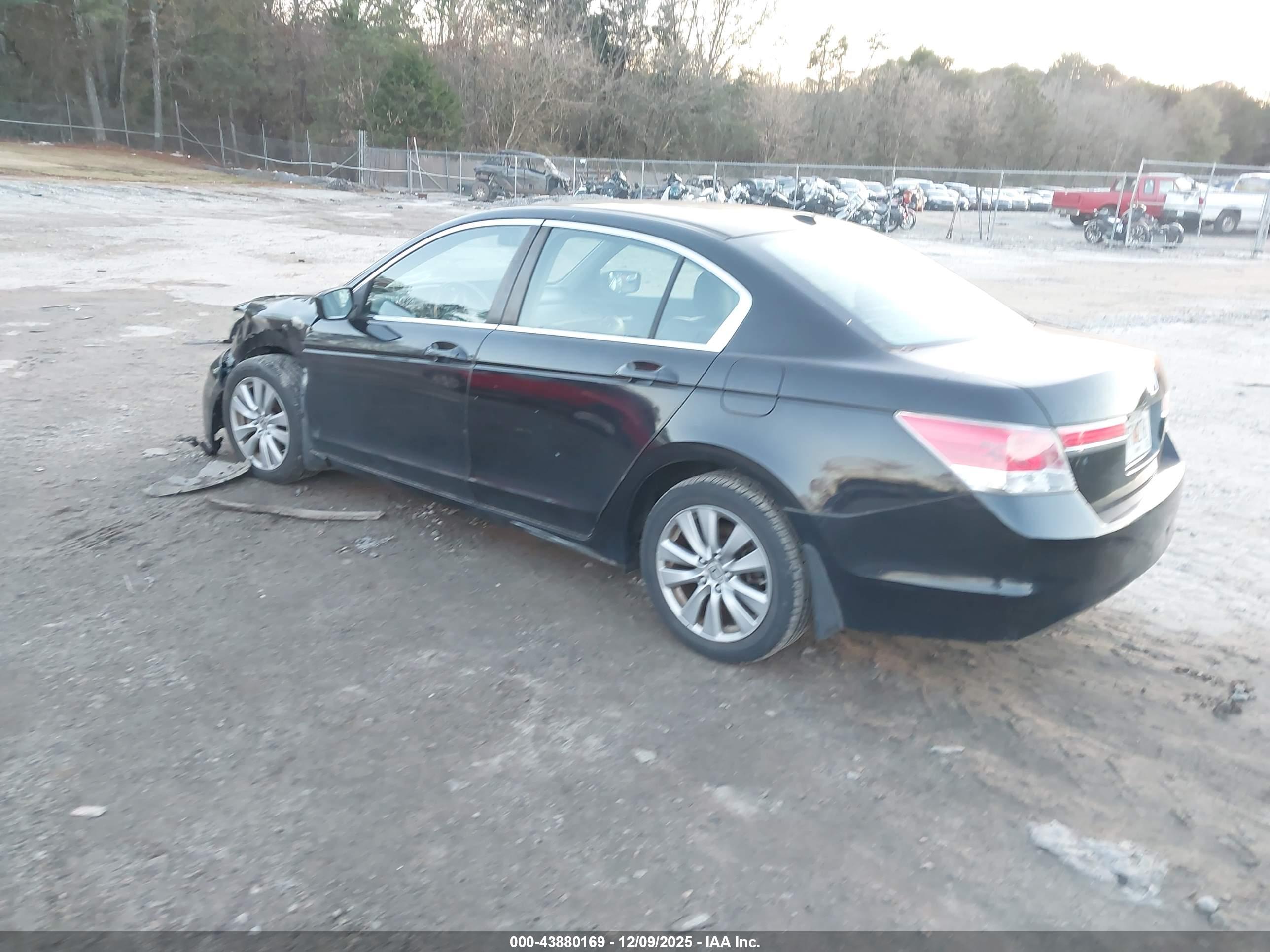 HONDA ACCORD image 3