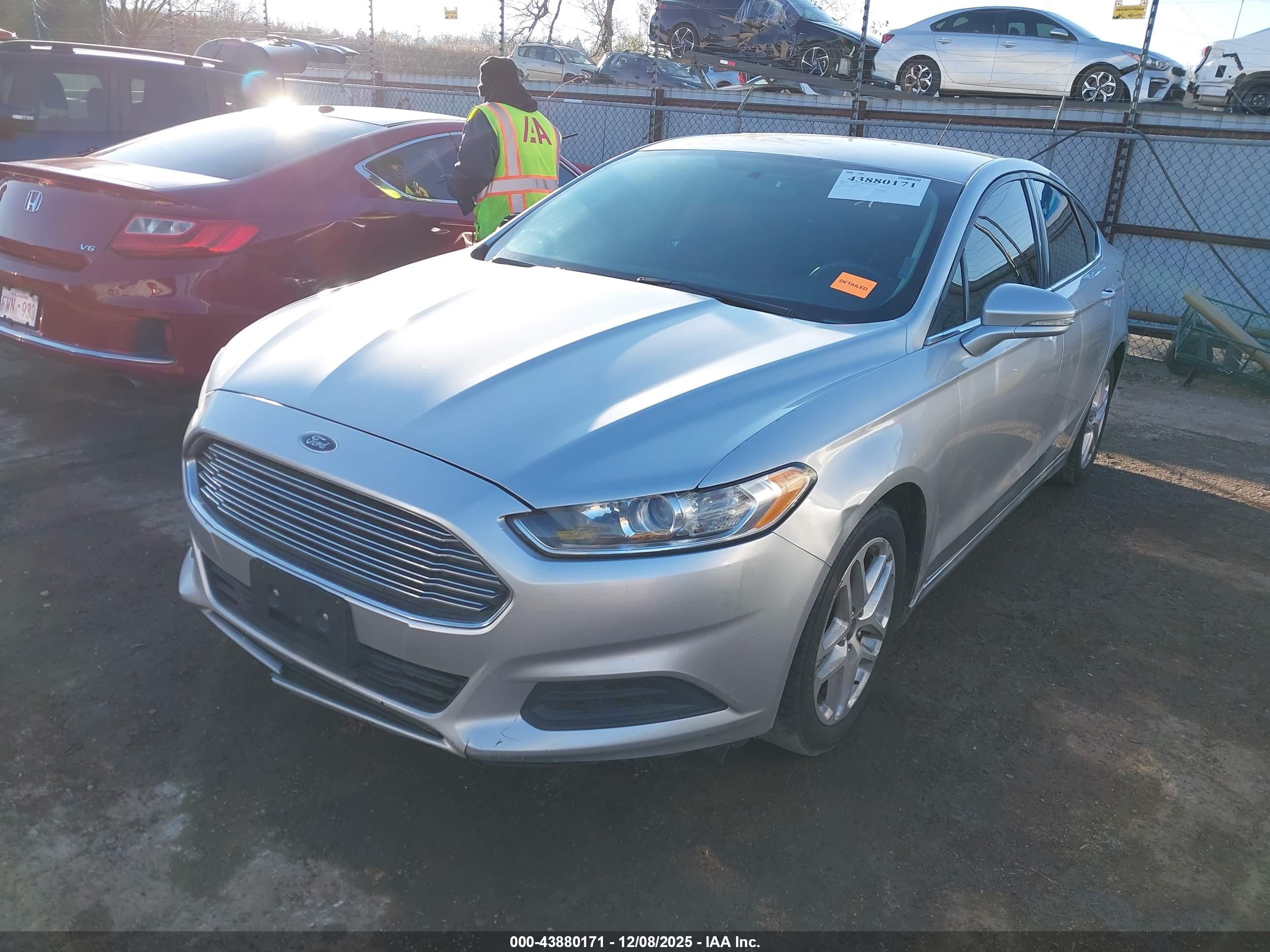FORD FUSION image 2