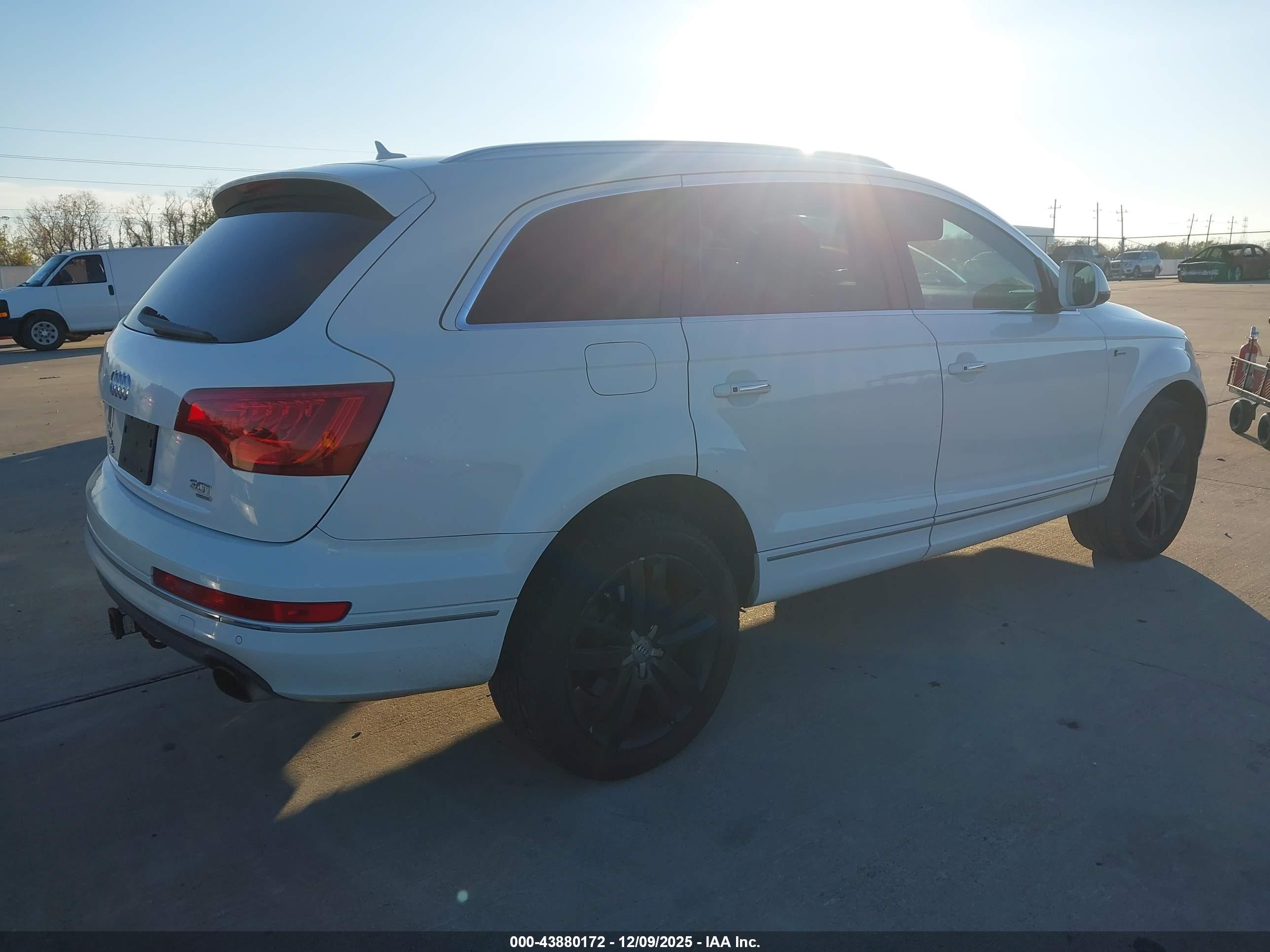 AUDI Q7 image 4