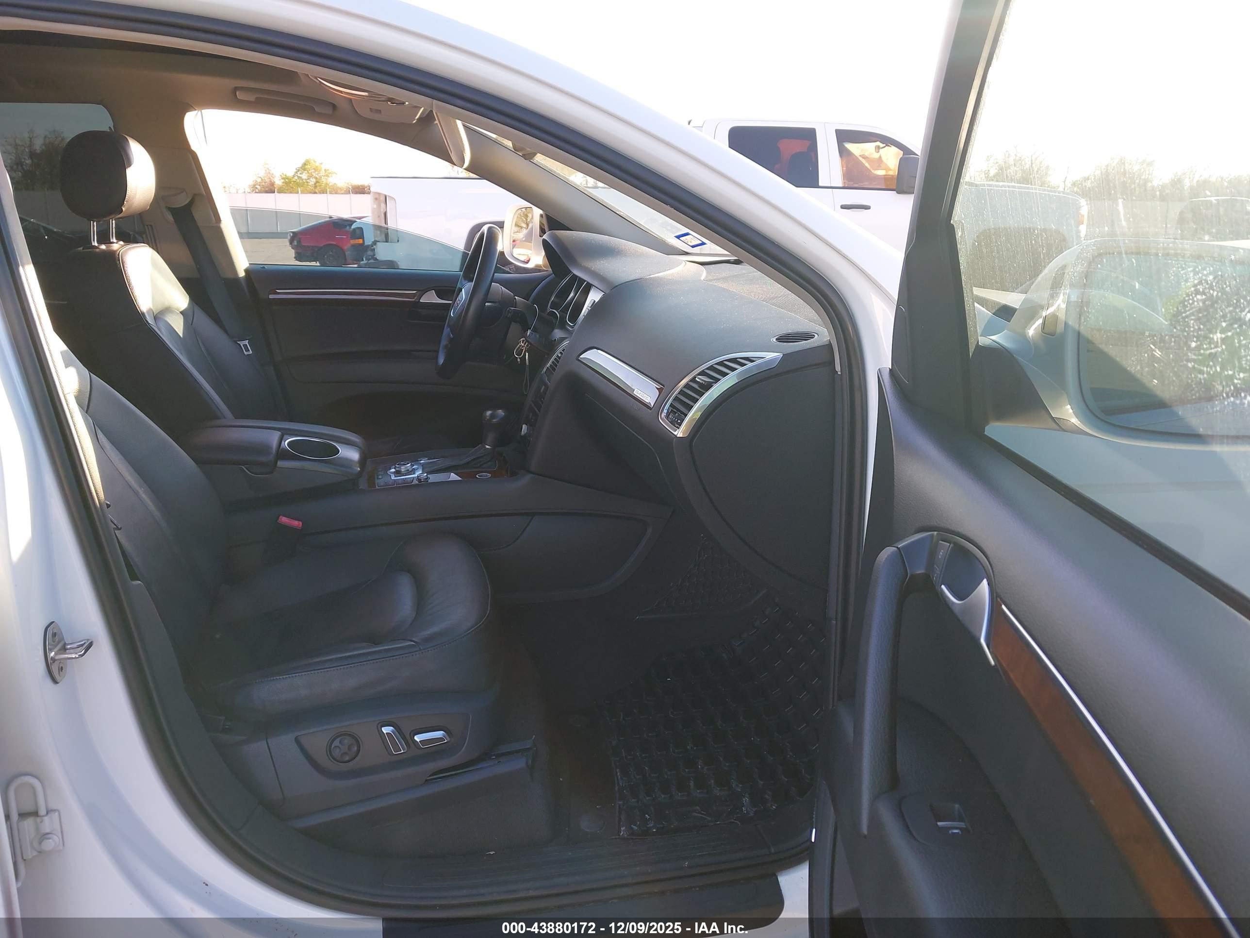 AUDI Q7 image 5