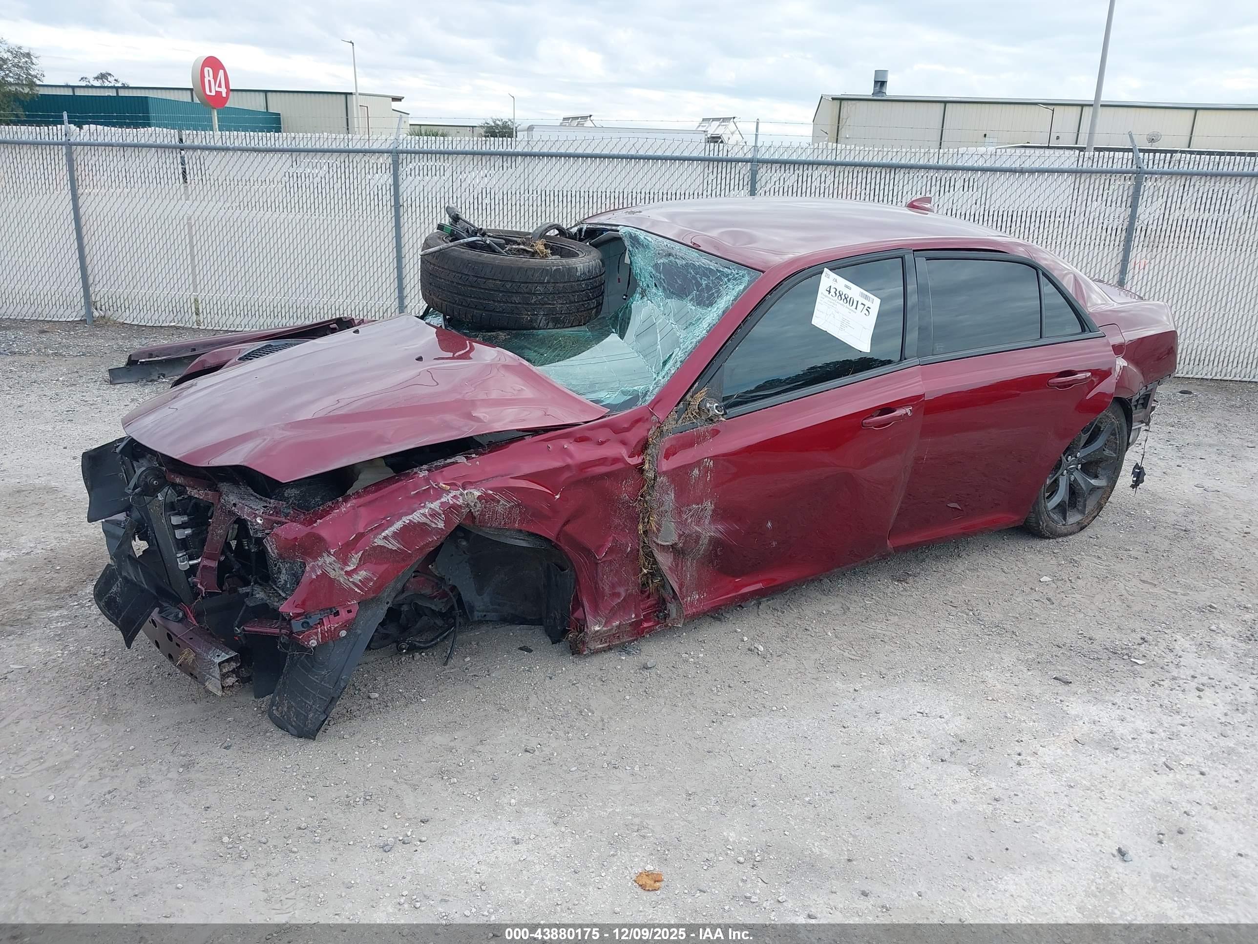 CHRYSLER 300 image 2