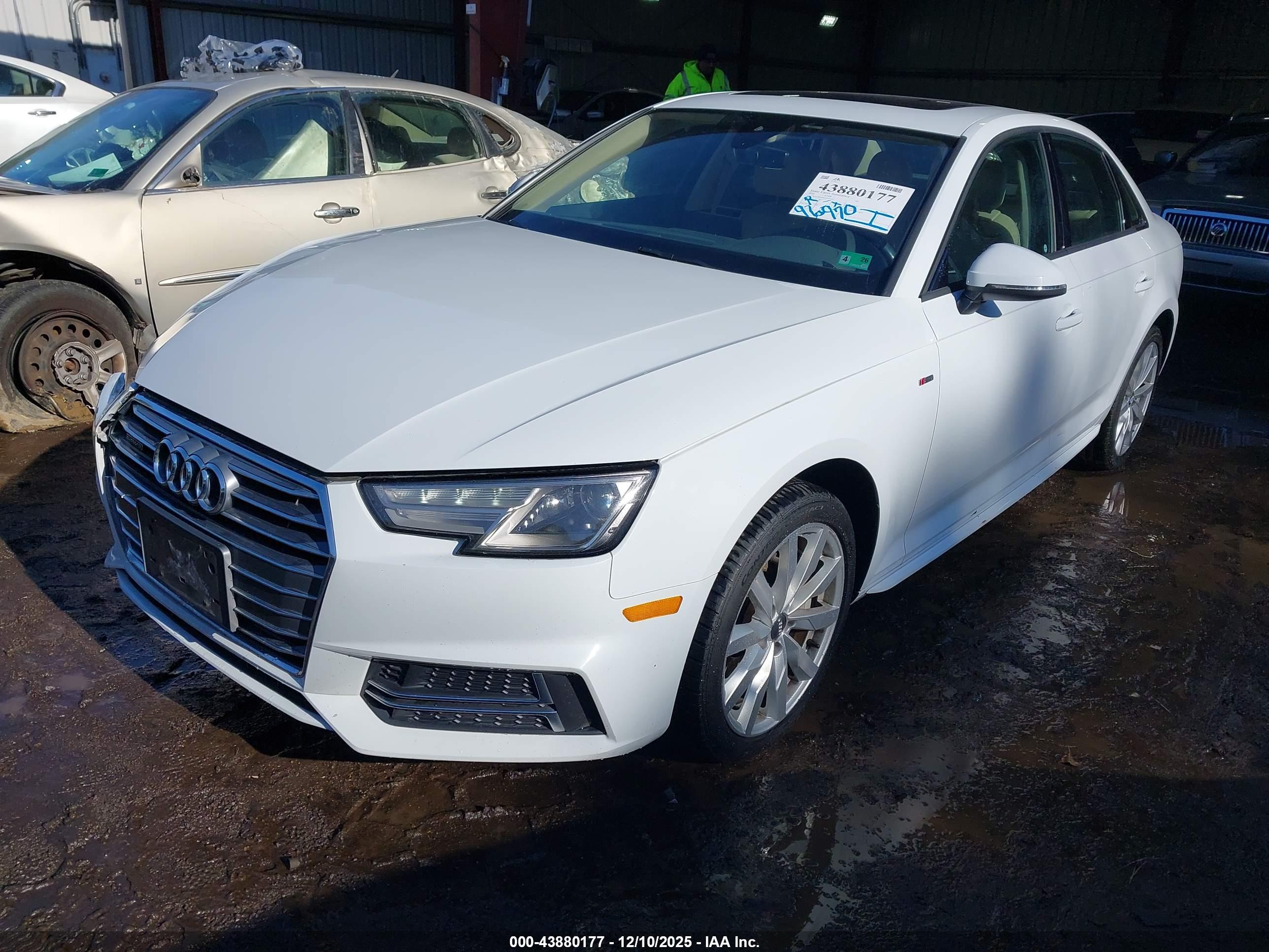AUDI A4 image 2