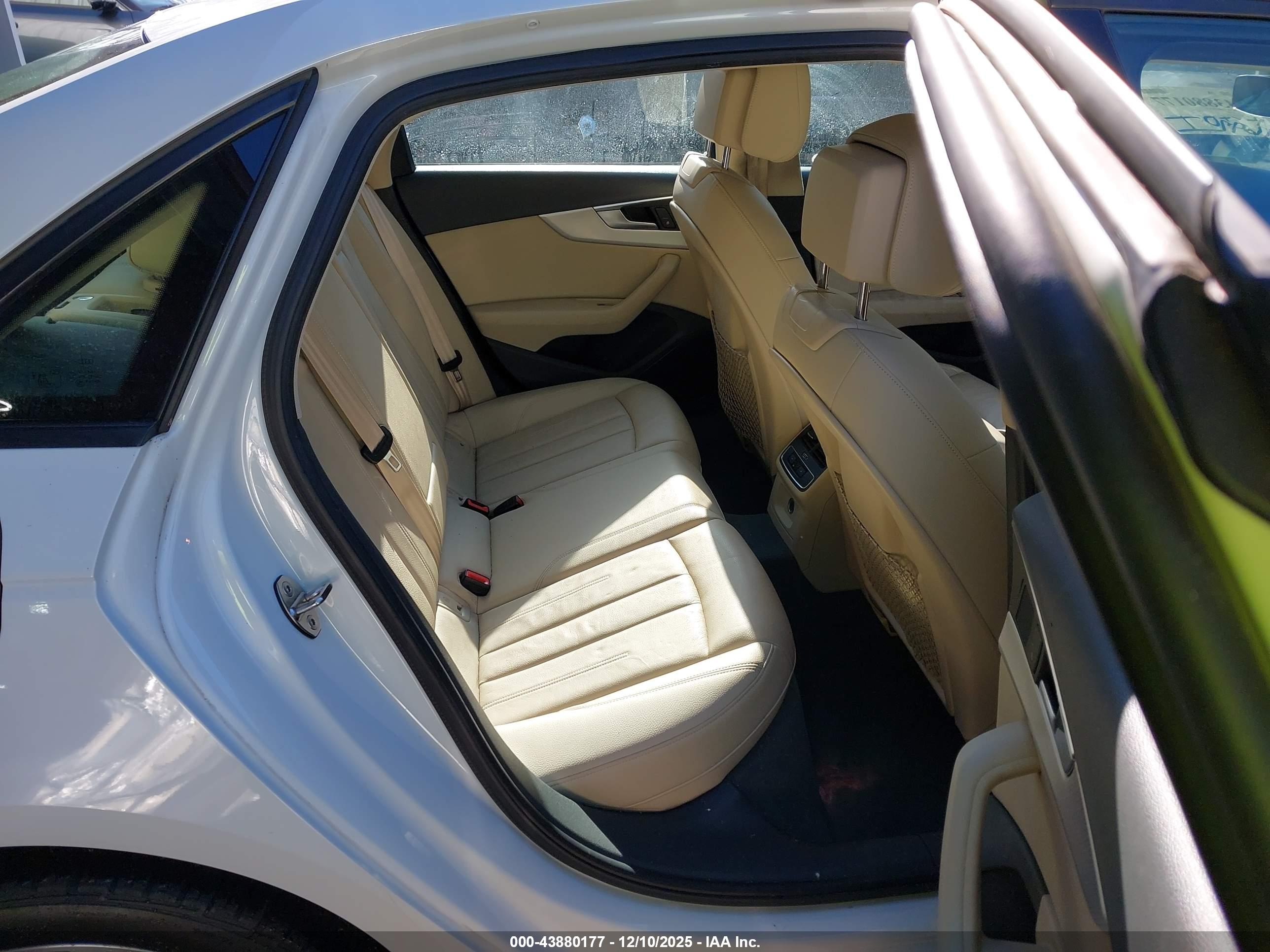 AUDI A4 image 8