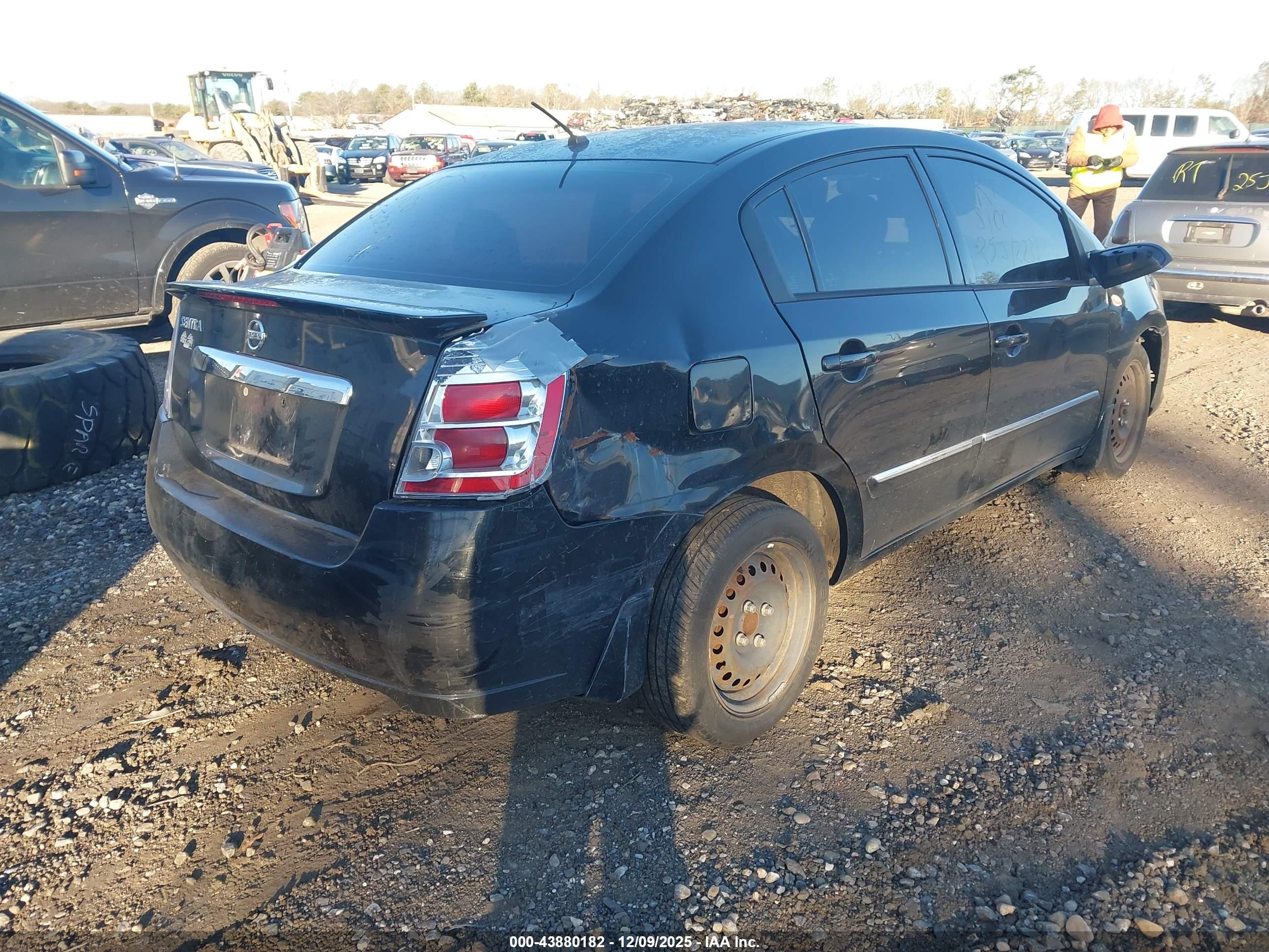 NISSAN SENTRA image 4