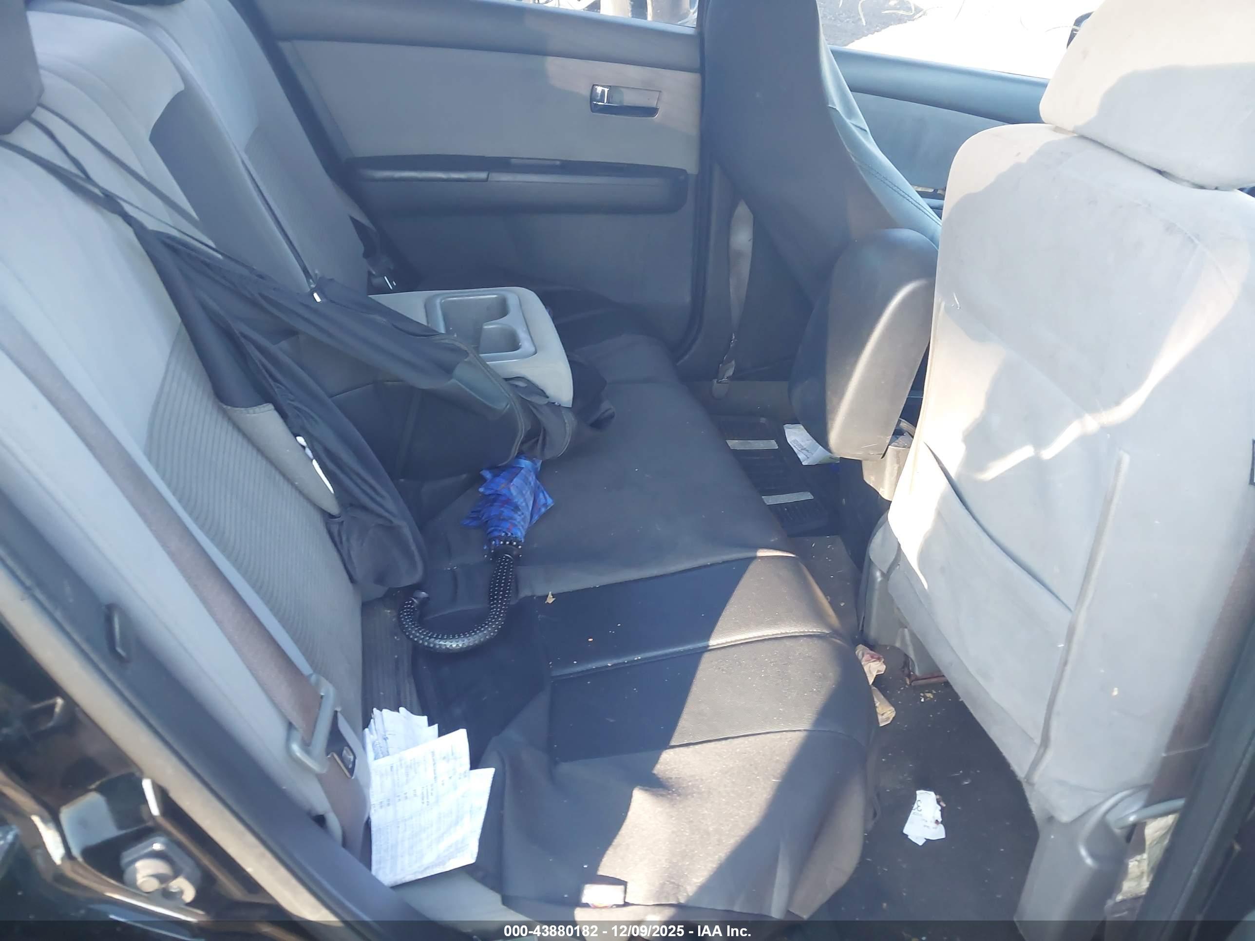 NISSAN SENTRA image 8