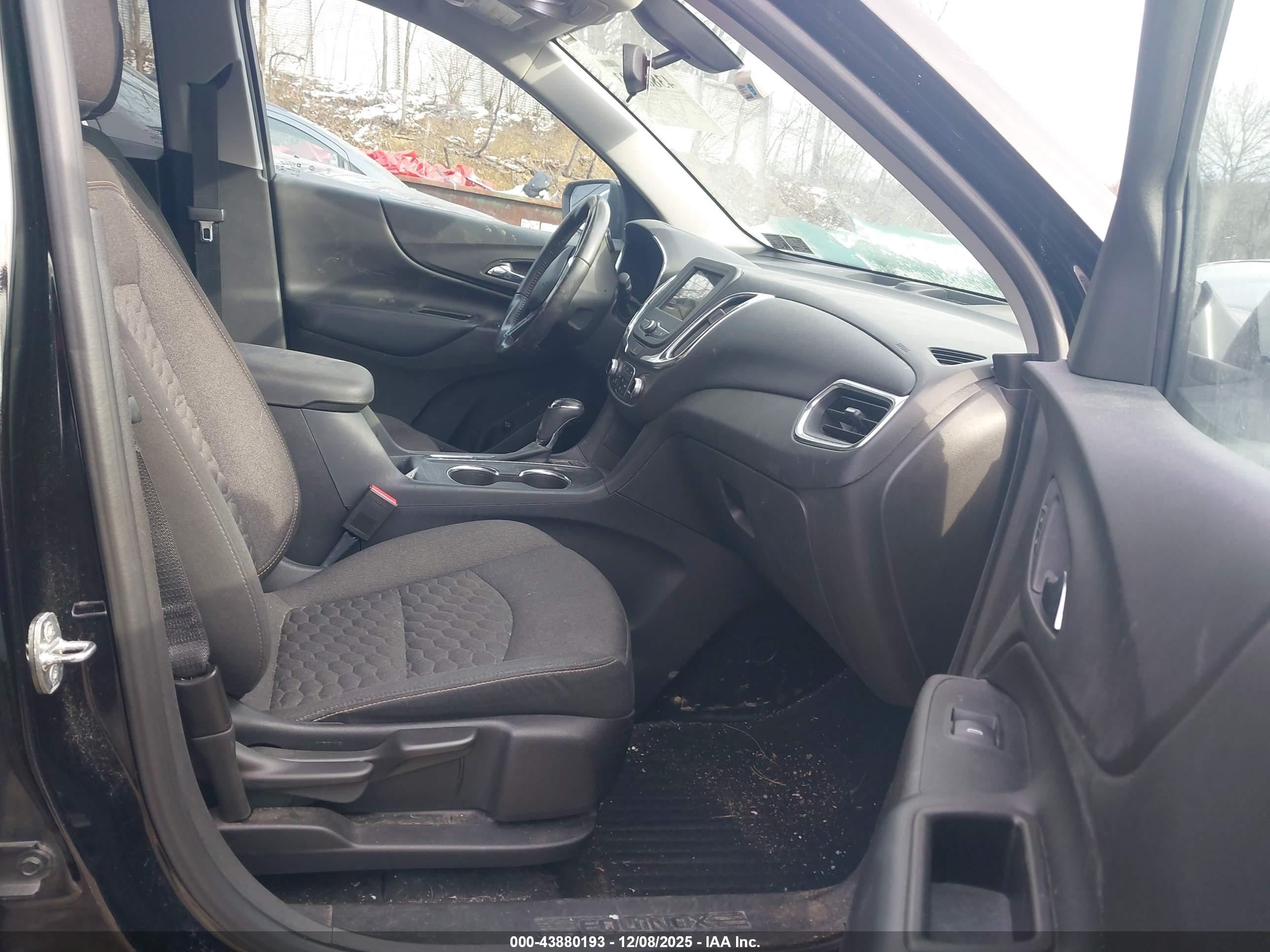CHEVROLET EQUINOX image 5