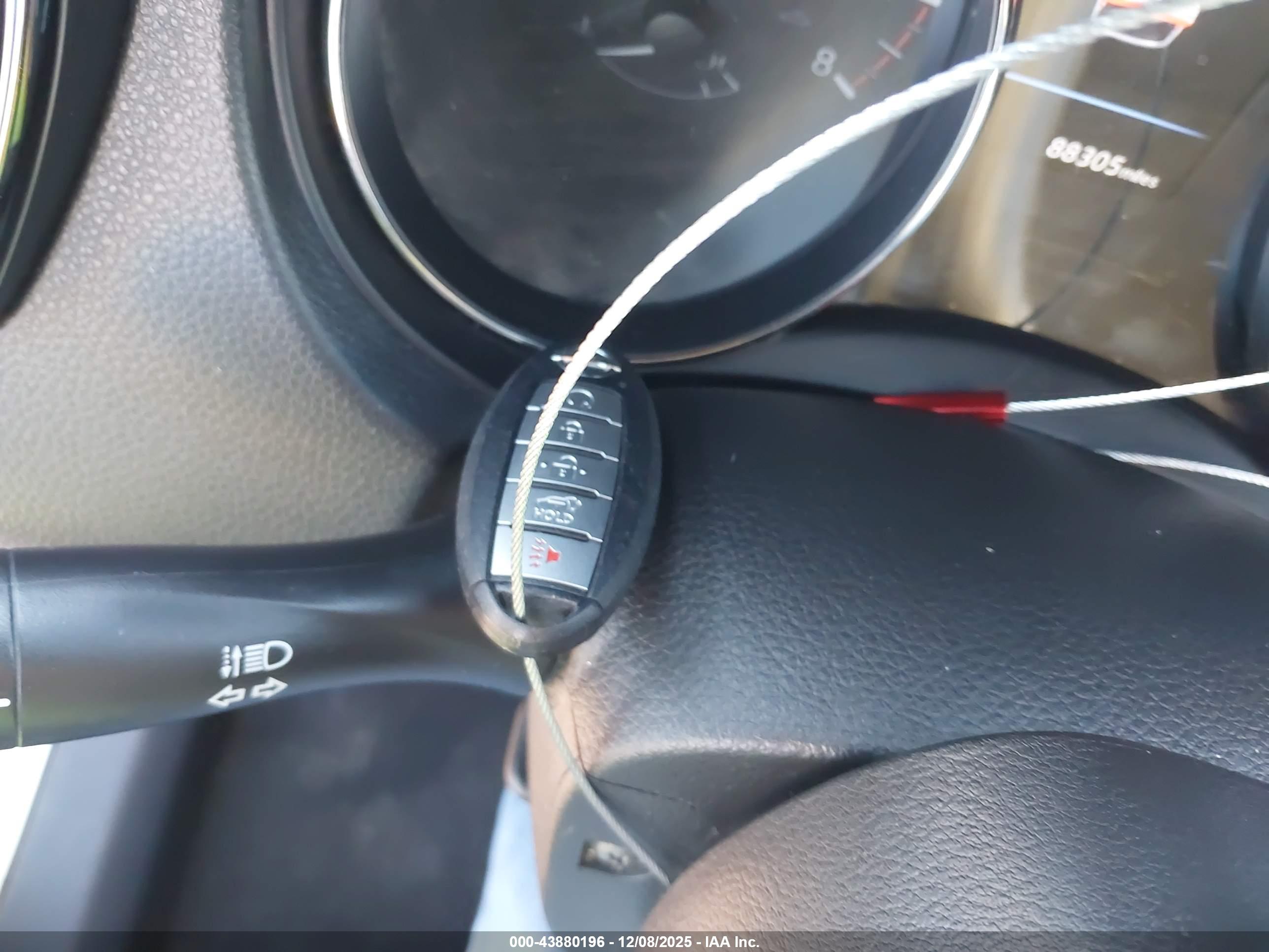 NISSAN ROGUE image 11