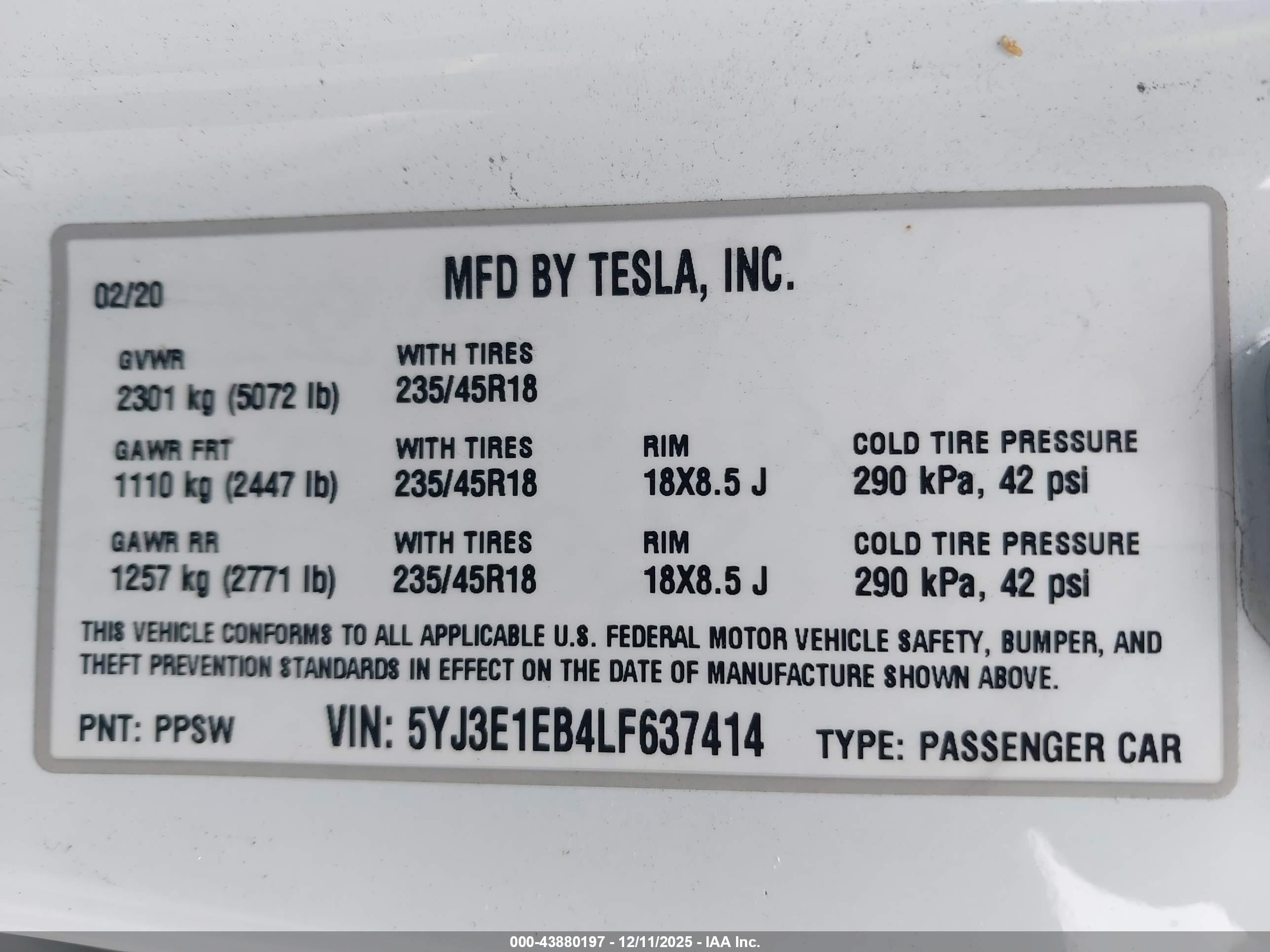 TESLA MODEL image 9