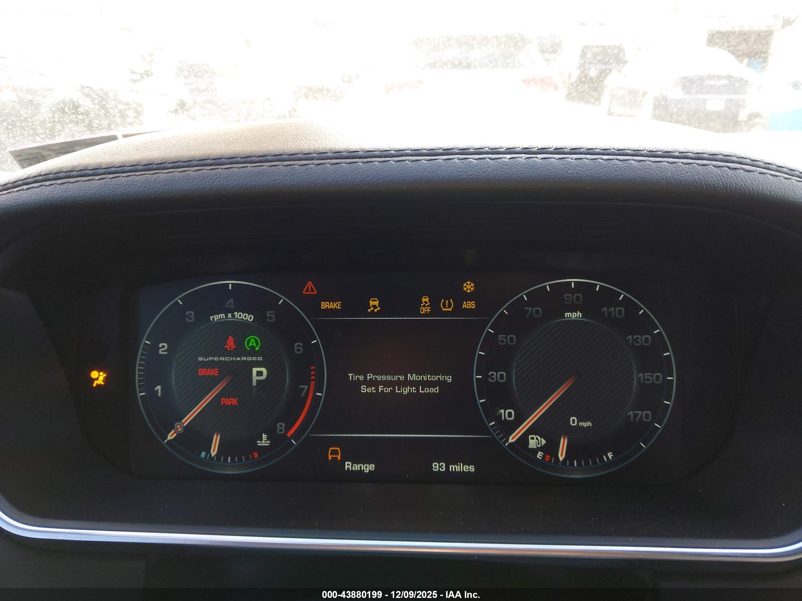 LAND ROVER image 7
