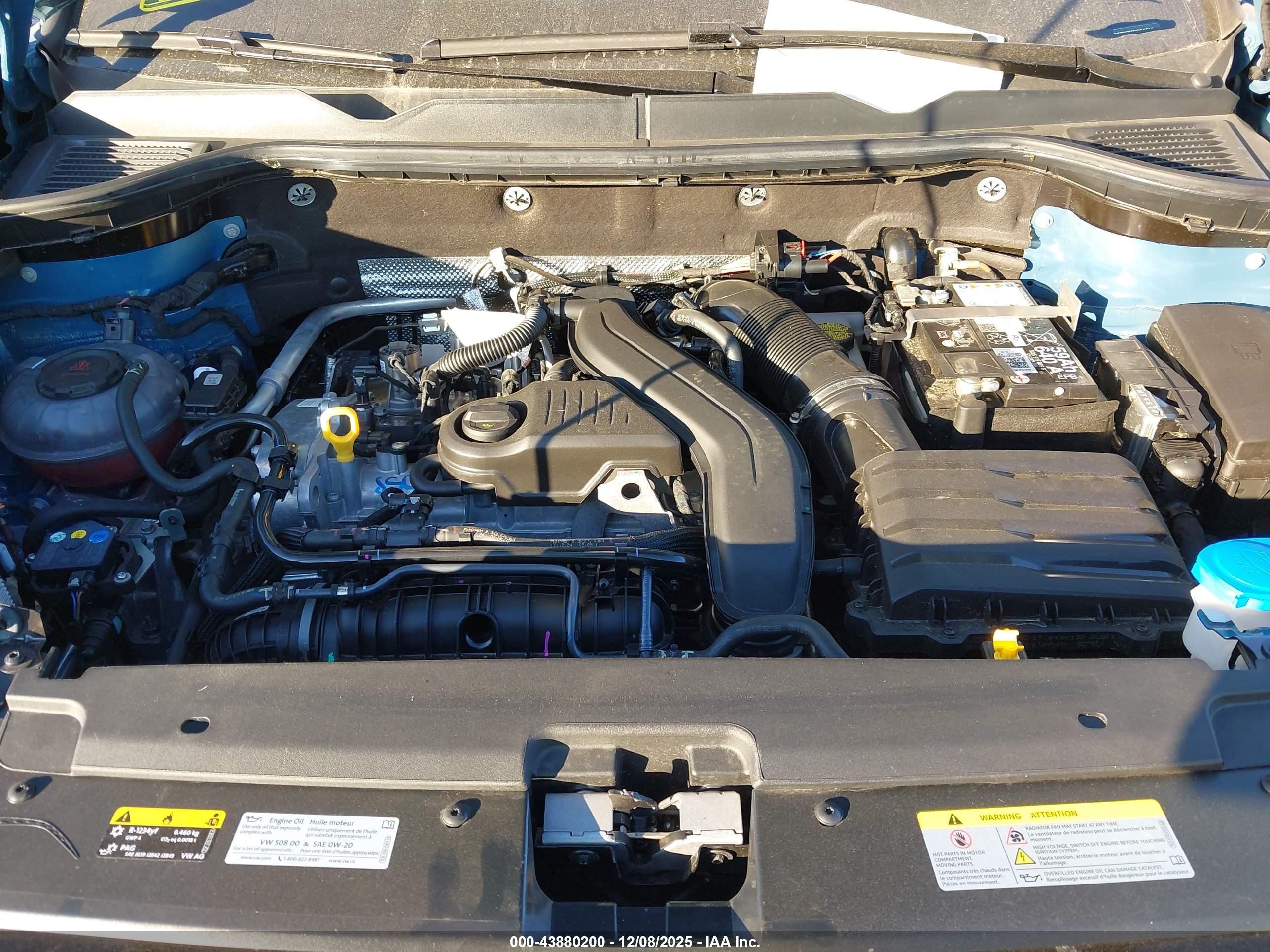 VOLKSWAGEN TAOS image 10