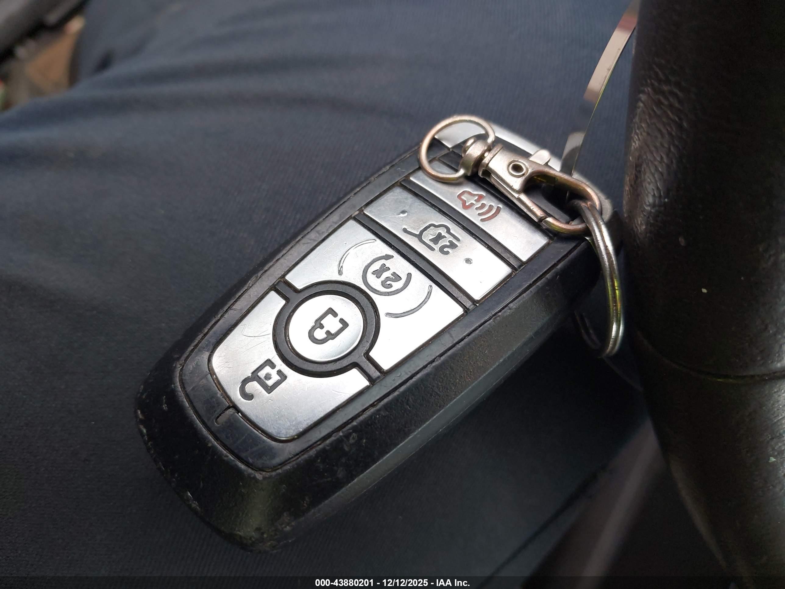 FORD EXPEDITION image 11