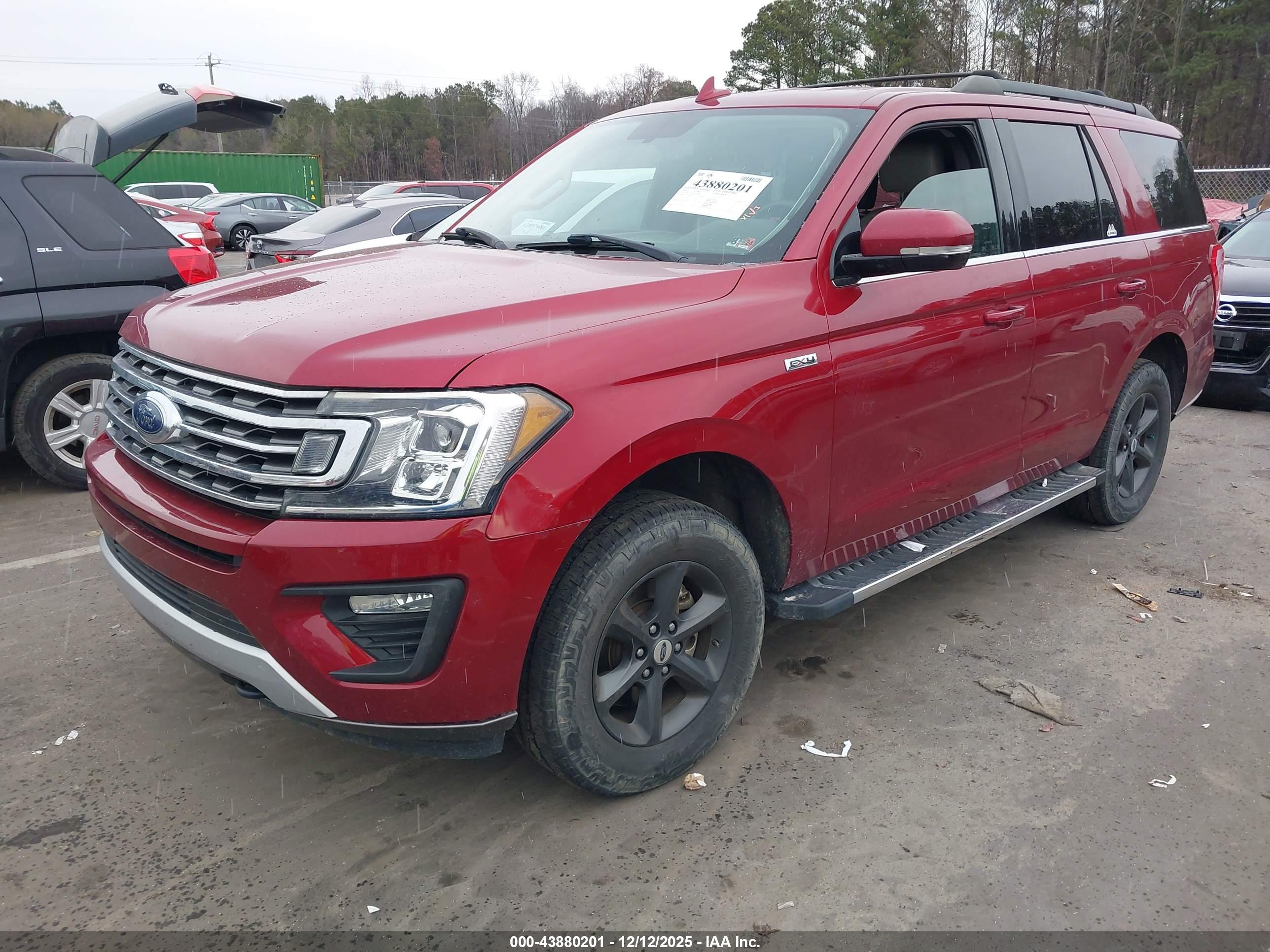 FORD EXPEDITION image 2
