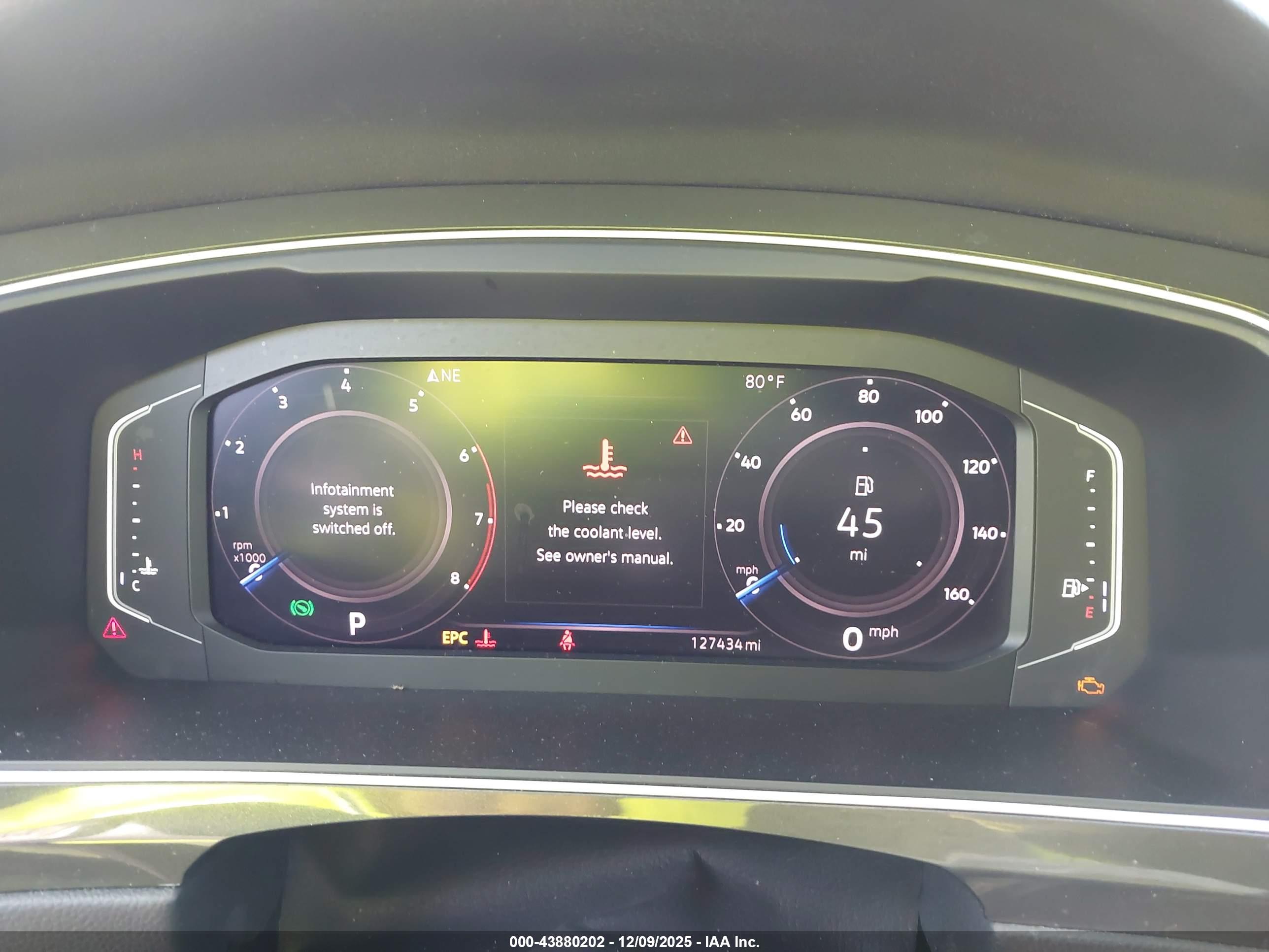 VOLKSWAGEN TIGUAN image 7