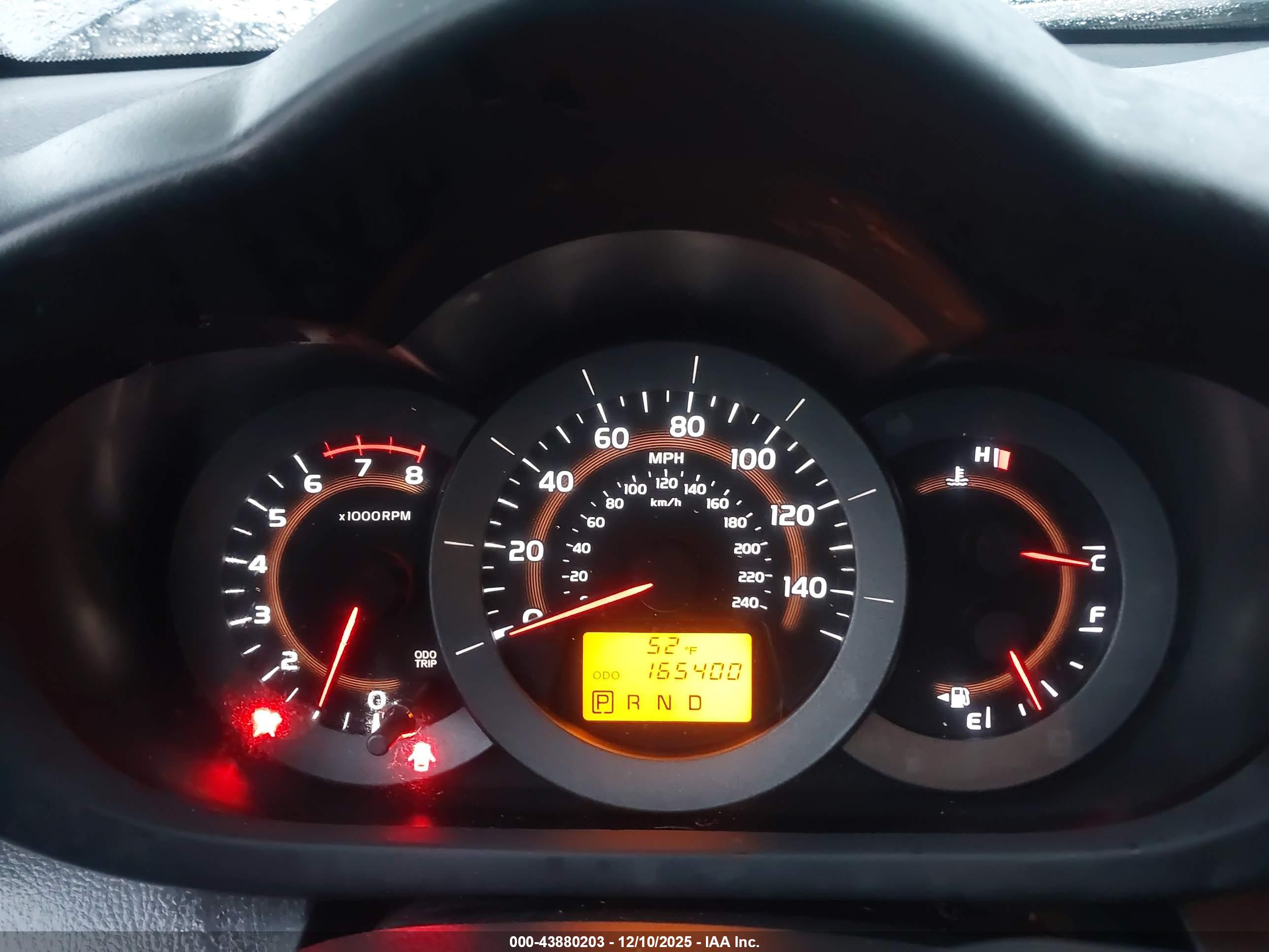 TOYOTA RAV4 image 7