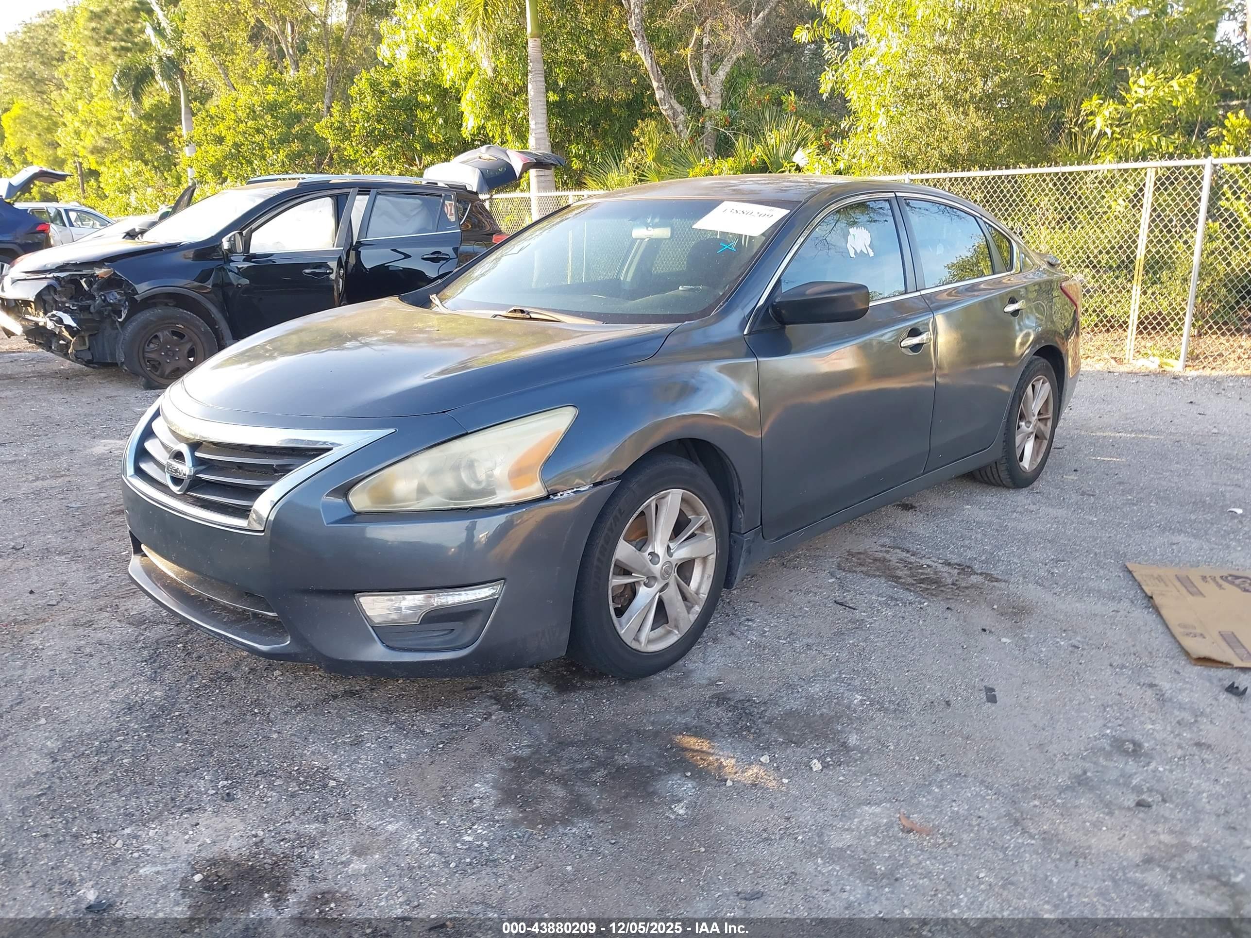 NISSAN ALTIMA image 2