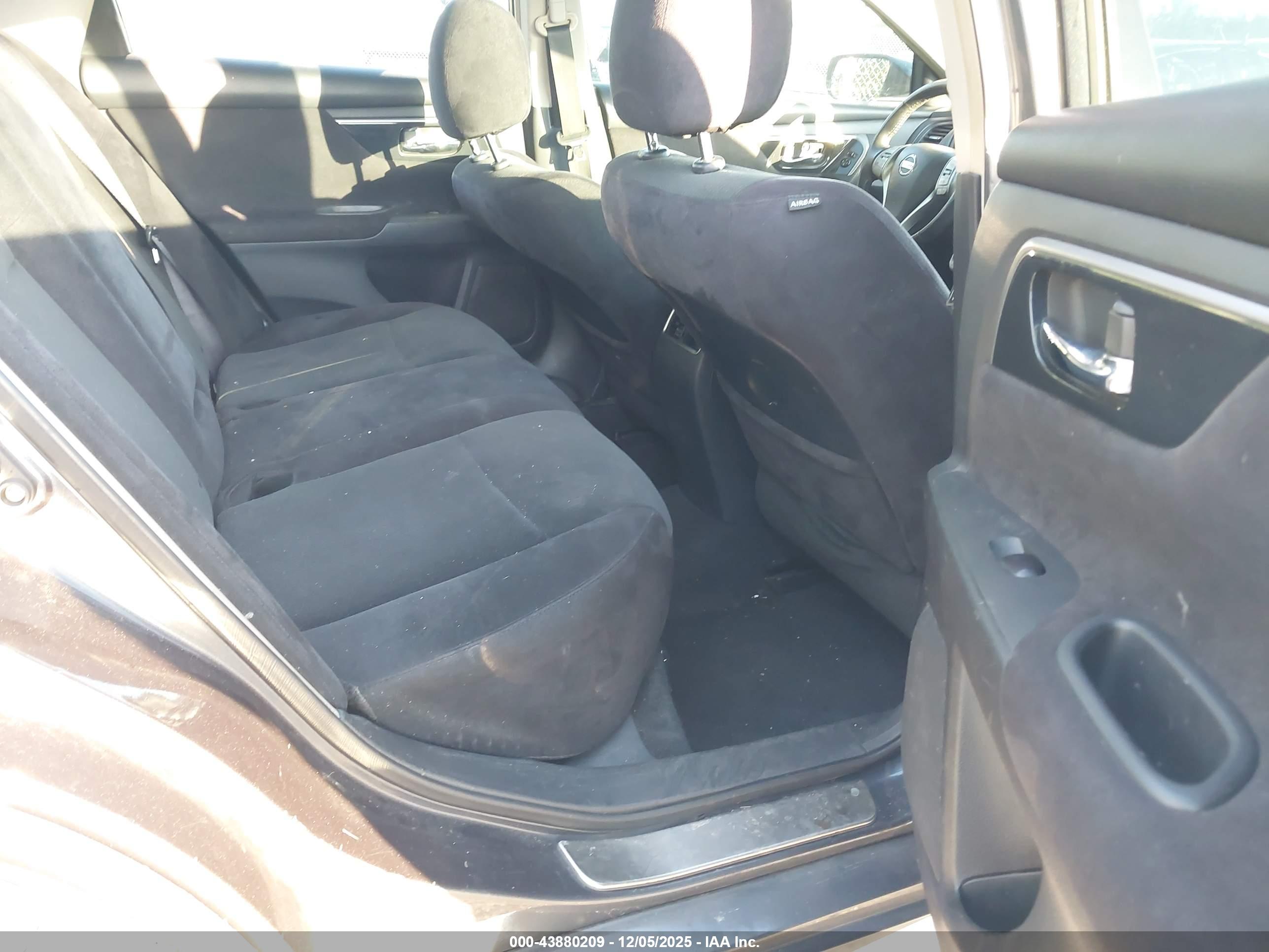 NISSAN ALTIMA image 8