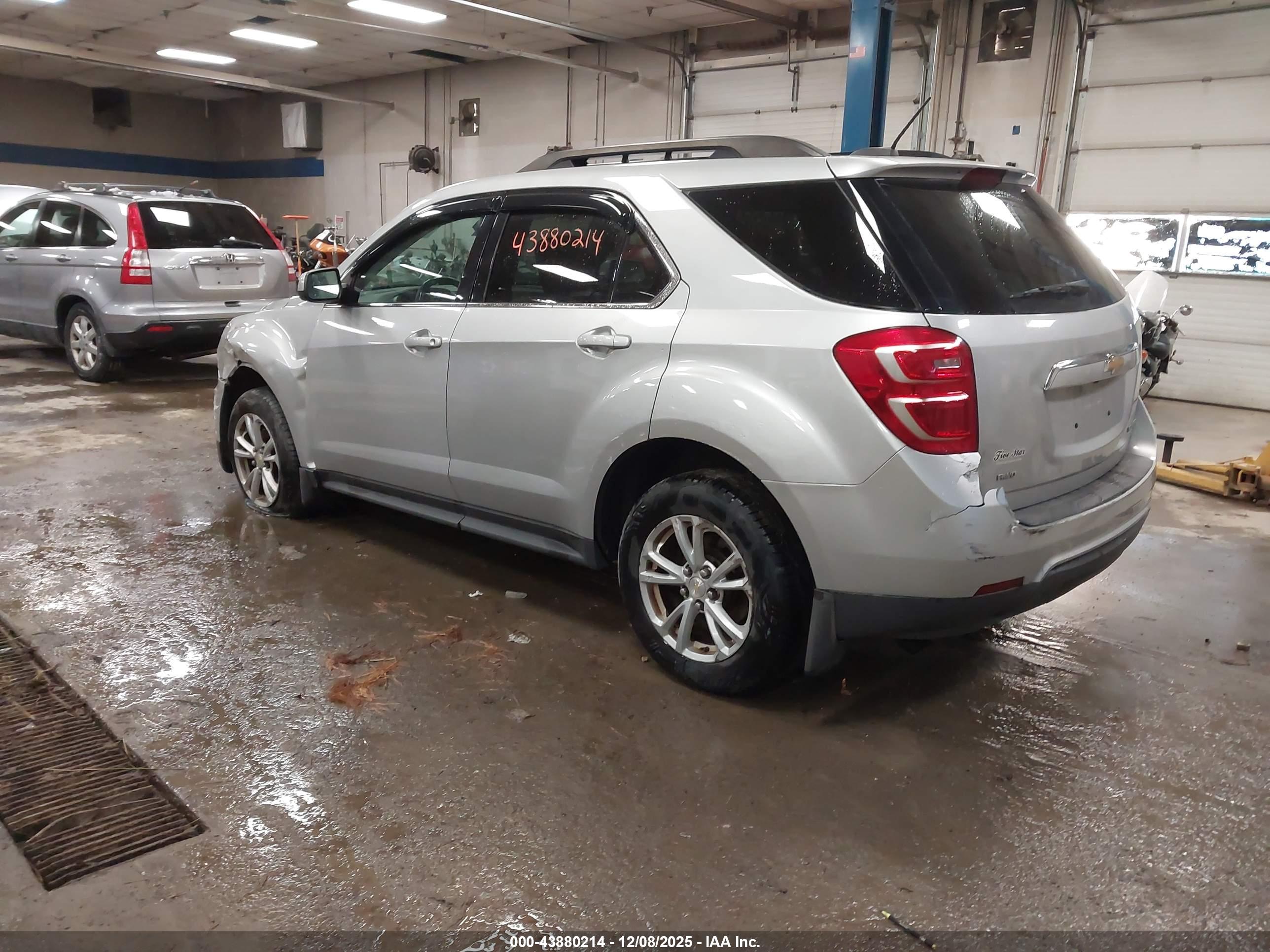 CHEVROLET EQUINOX image 3