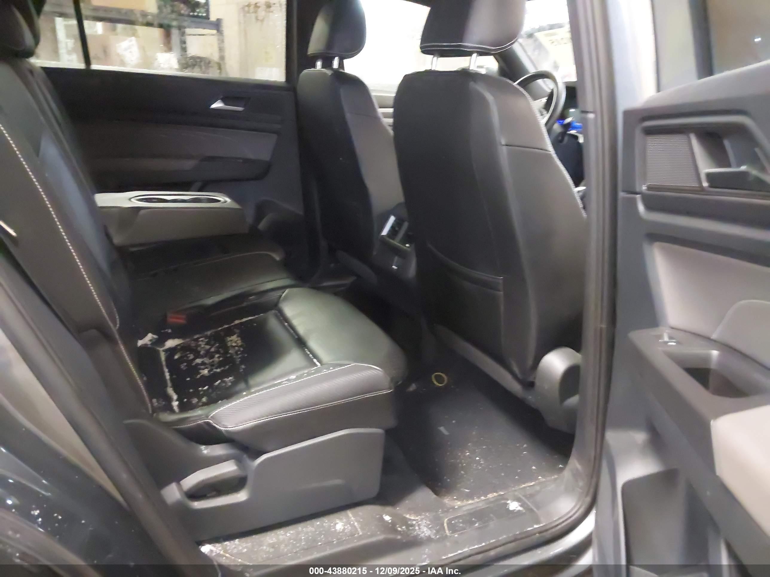 VOLKSWAGEN ATLAS image 8