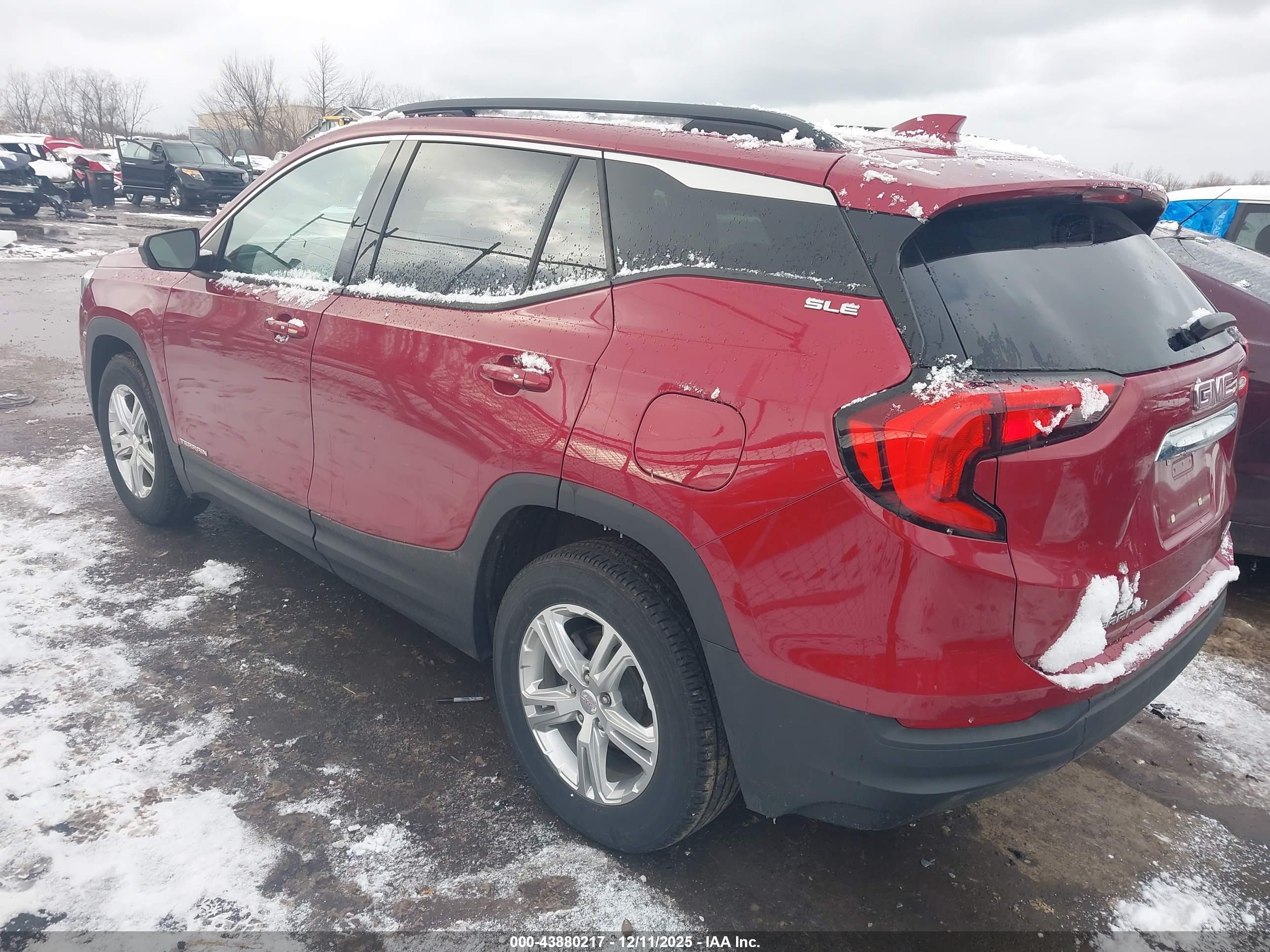 GMC TERRAIN image 3