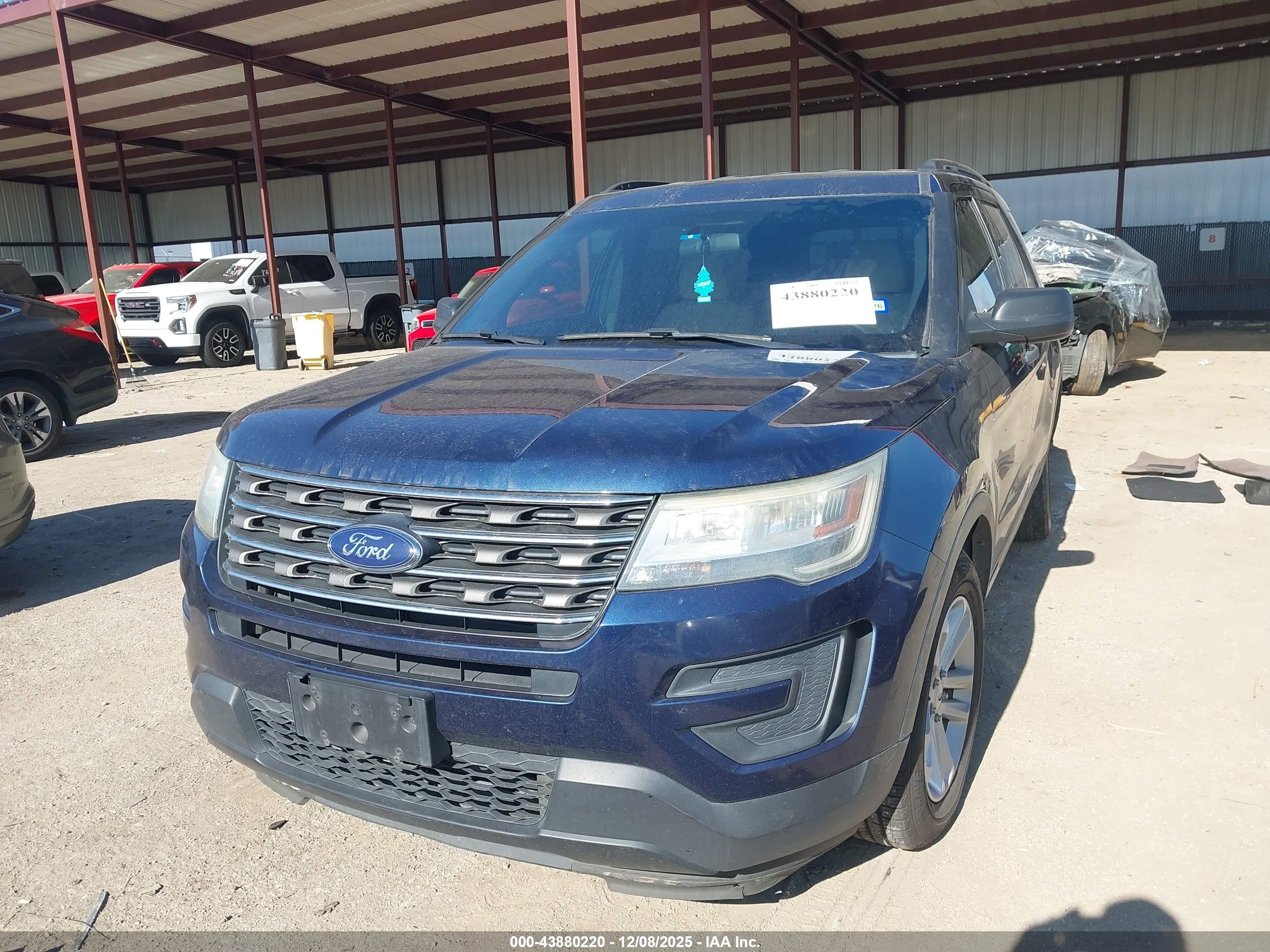 FORD EXPLORER image 2